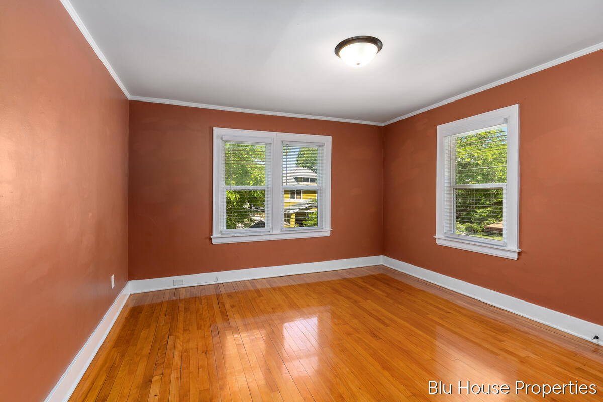 616 Giddings Avenue SE Grand Rapids MI 49506