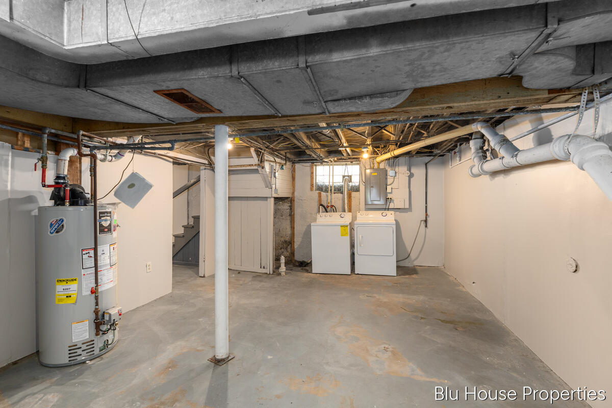 616 Giddings Avenue SE Grand Rapids MI 49506