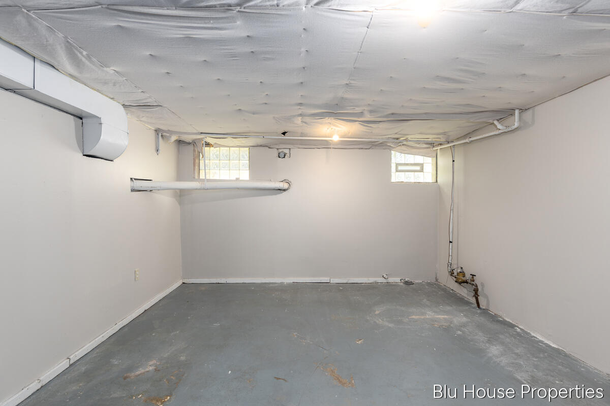 616 Giddings Avenue SE Grand Rapids MI 49506
