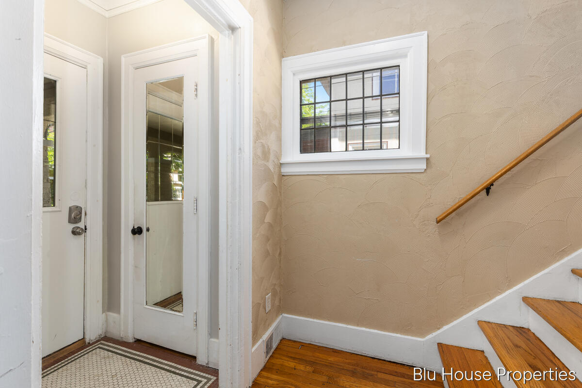616 Giddings Avenue SE Grand Rapids MI 49506