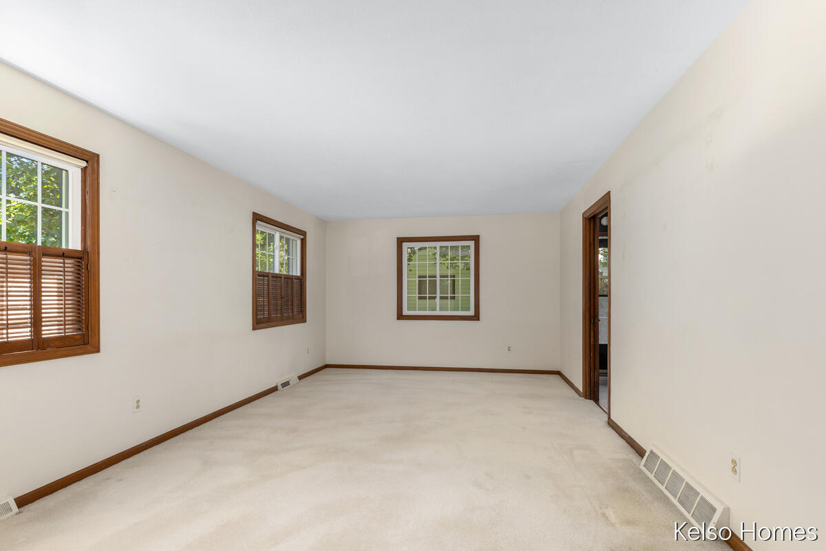 1641 Saginaw Road SE Grand Rapids MI 49506