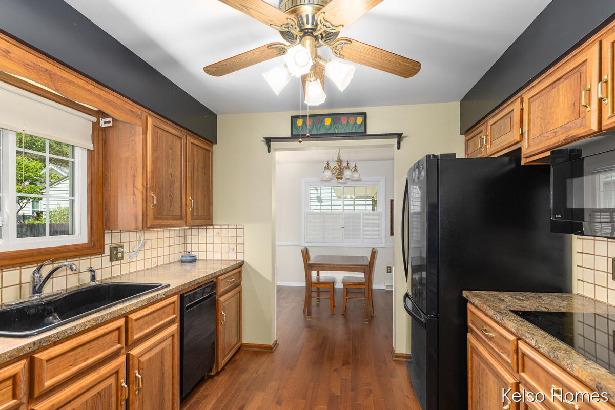 1641 Saginaw Road SE Grand Rapids MI 49506