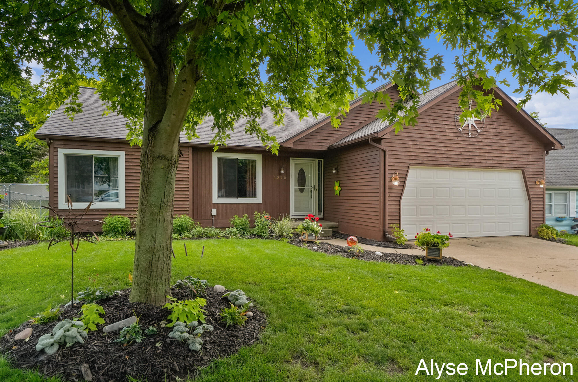3240 Sunrise Street SE Grand Rapids MI 49508