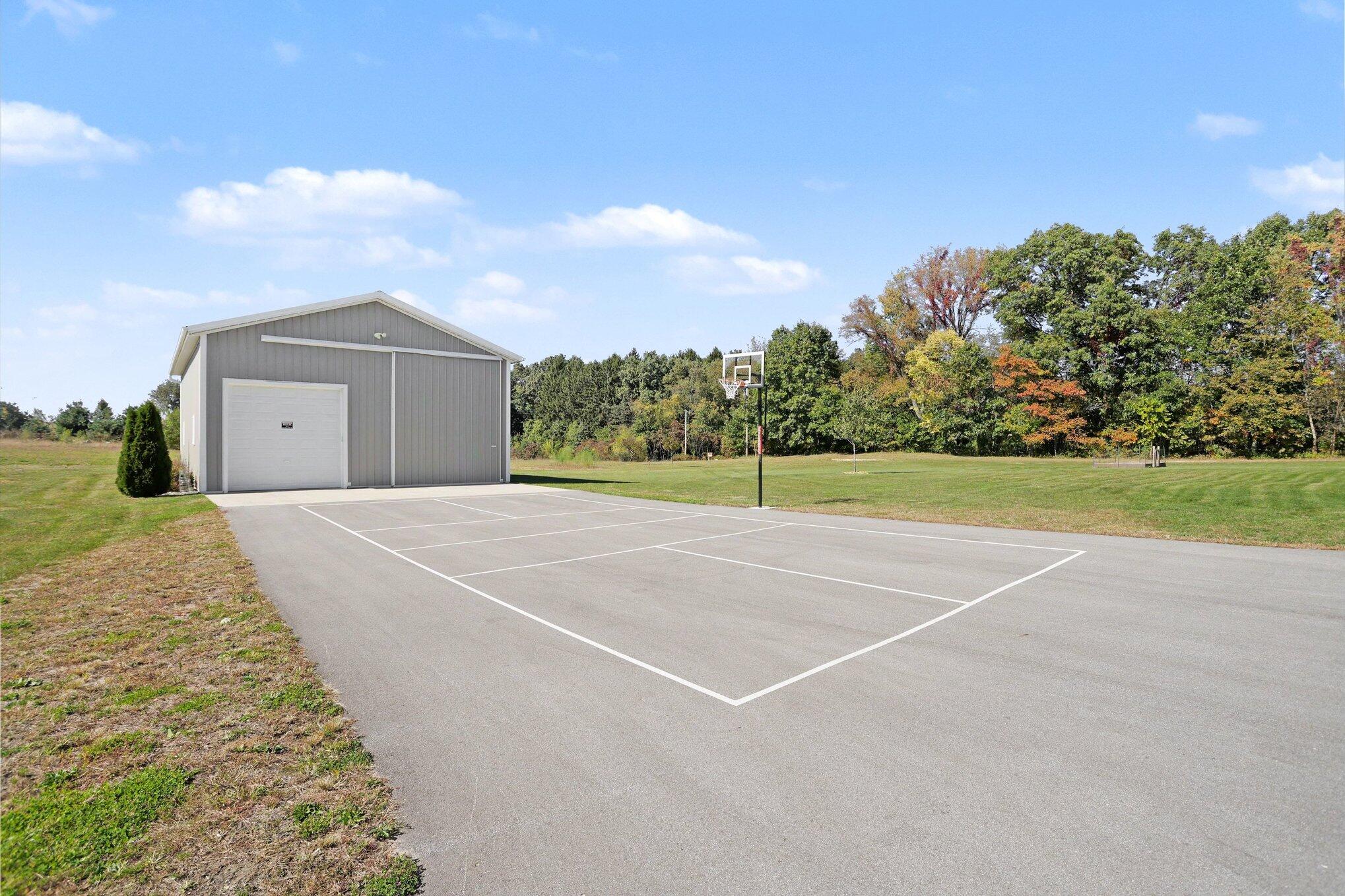6715 Pine Road Benton Harbor MI 49022