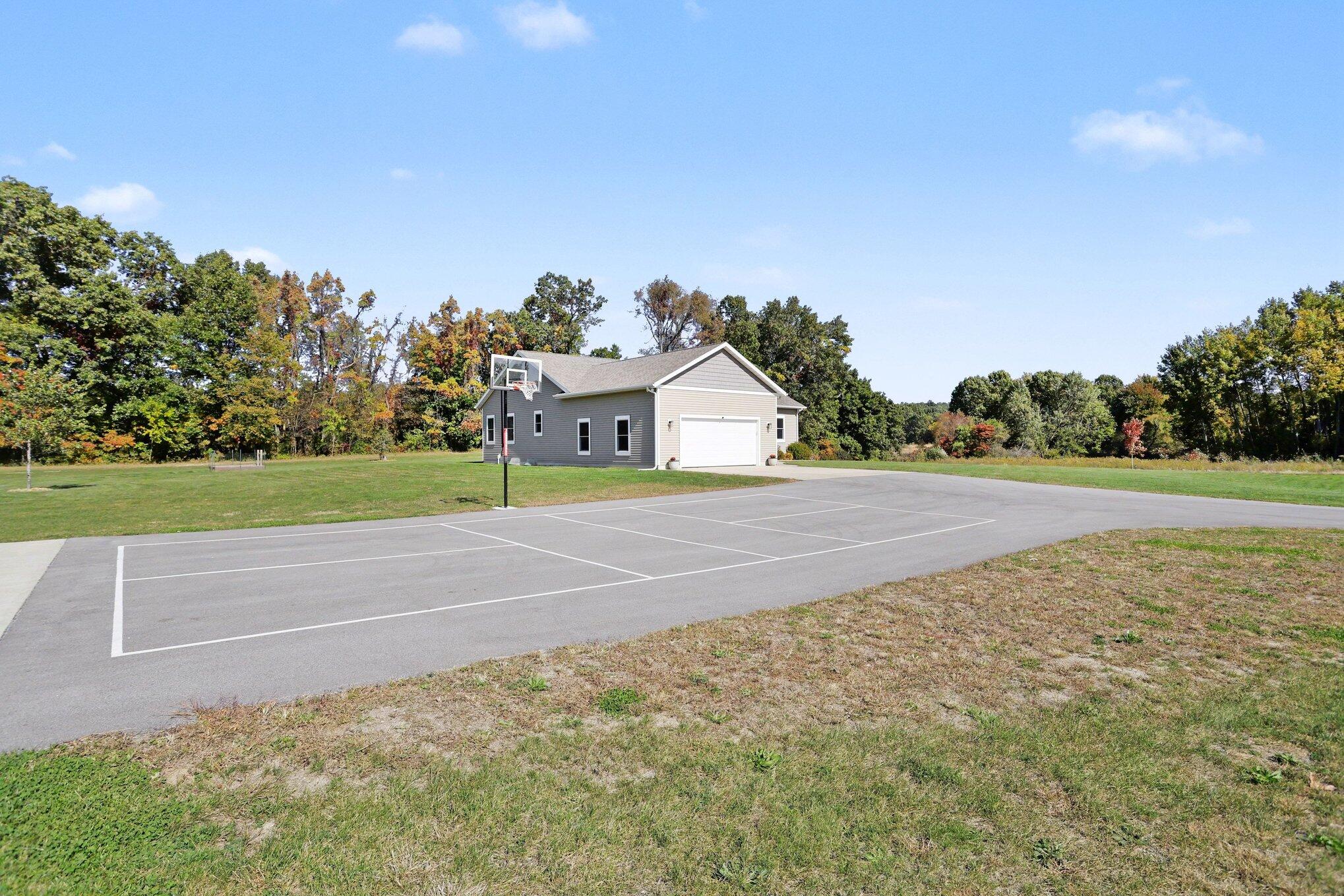 6715 Pine Road Benton Harbor MI 49022