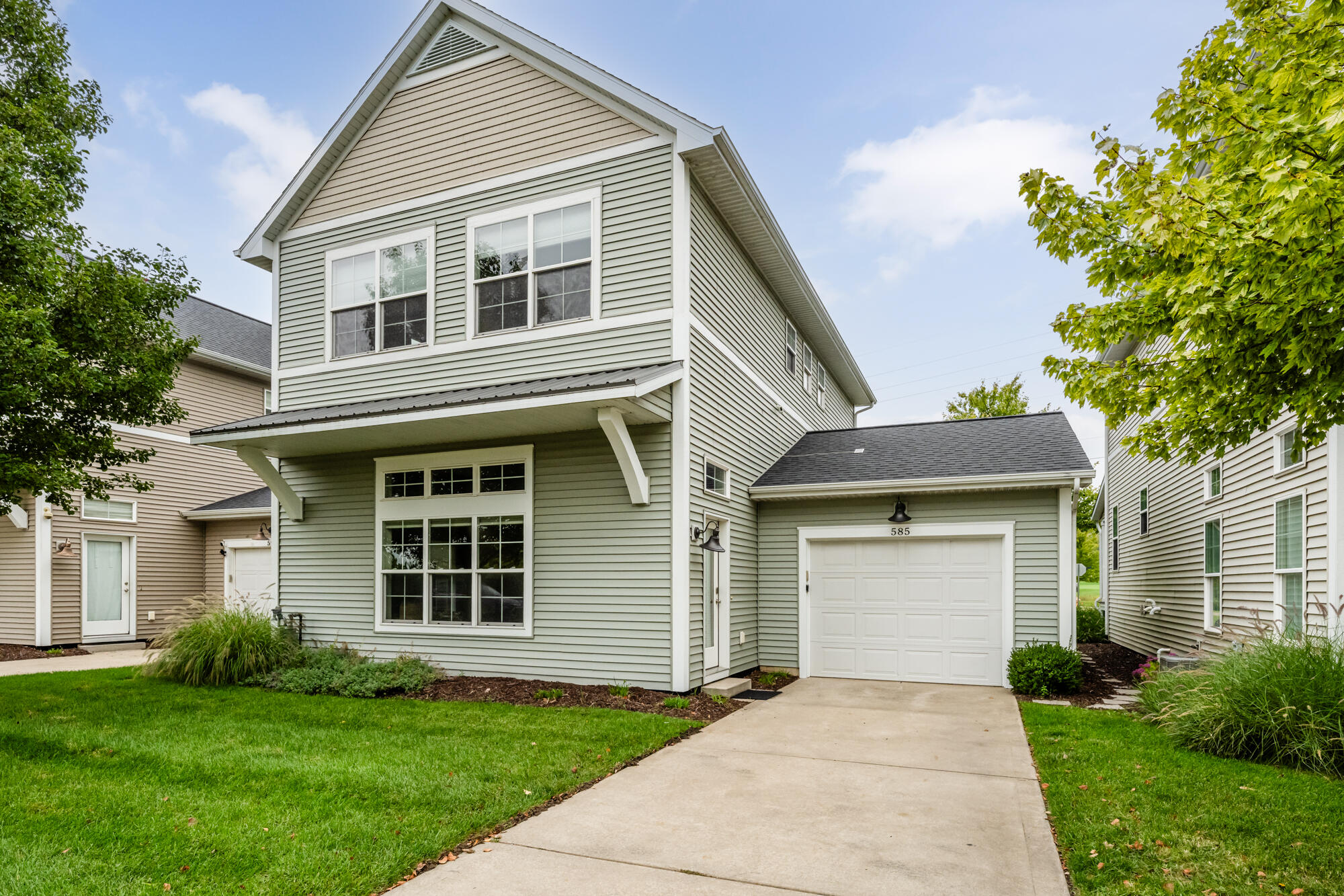 585 Beachwood Path Benton Harbor MI 49022