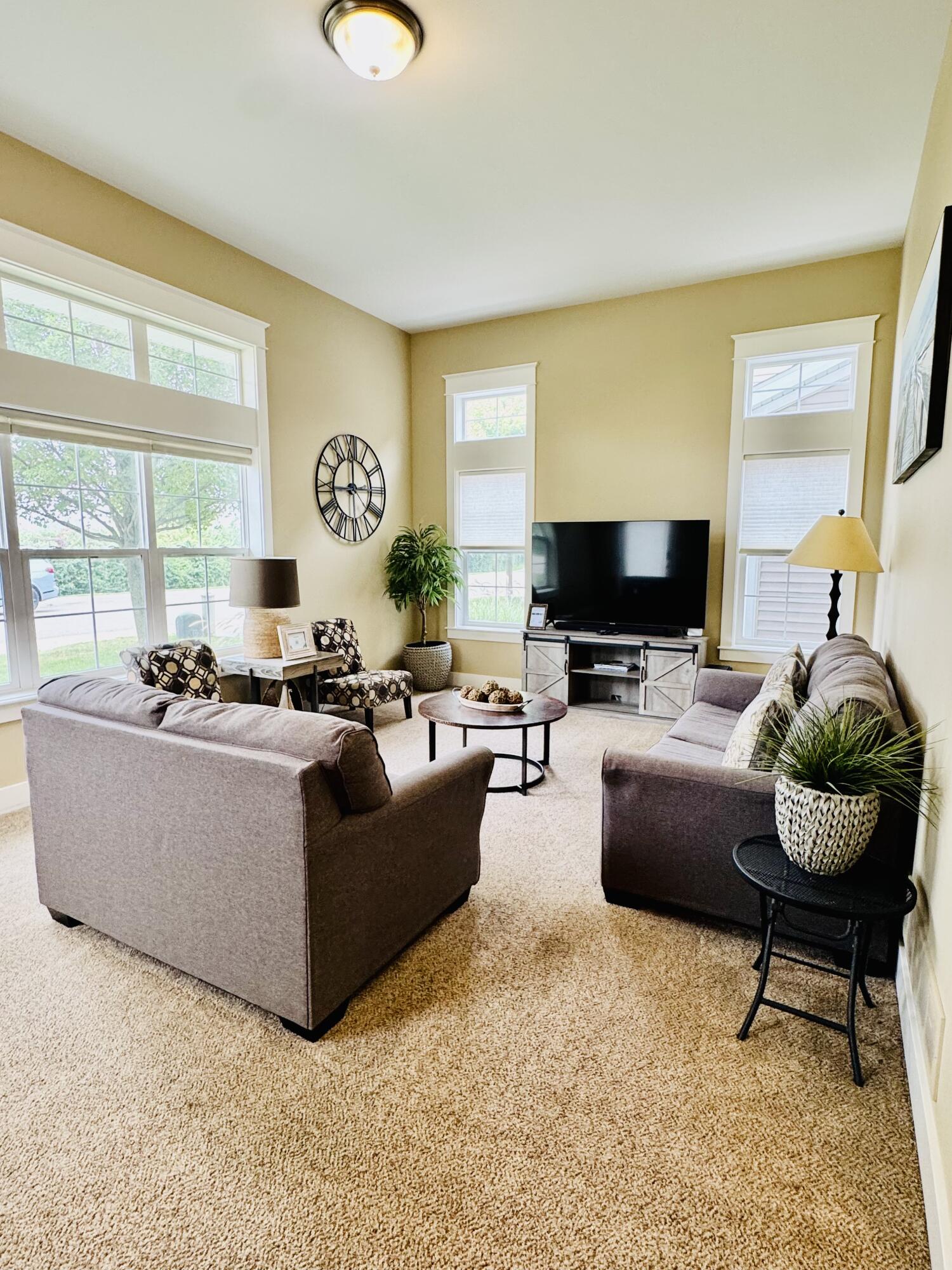 585 Beachwood Path Benton Harbor MI 49022