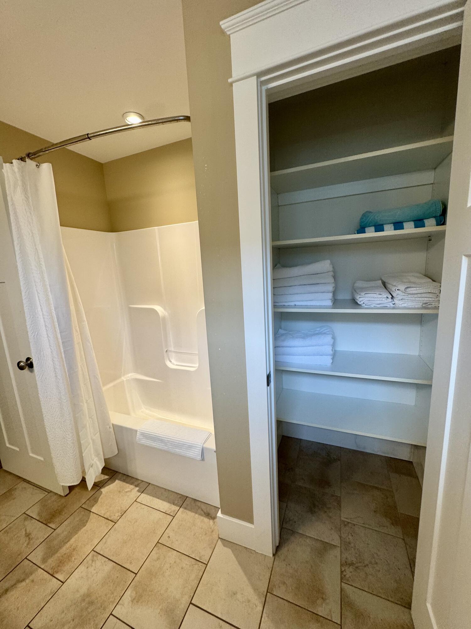 585 Beachwood Path Benton Harbor MI 49022