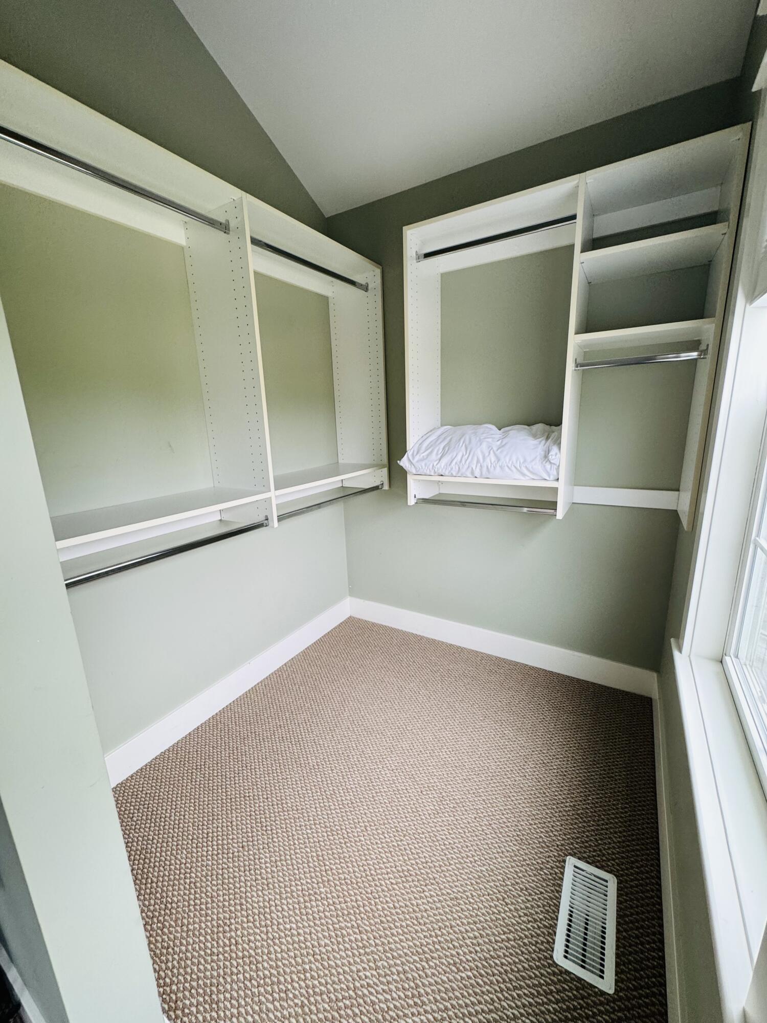 585 Beachwood Path Benton Harbor MI 49022