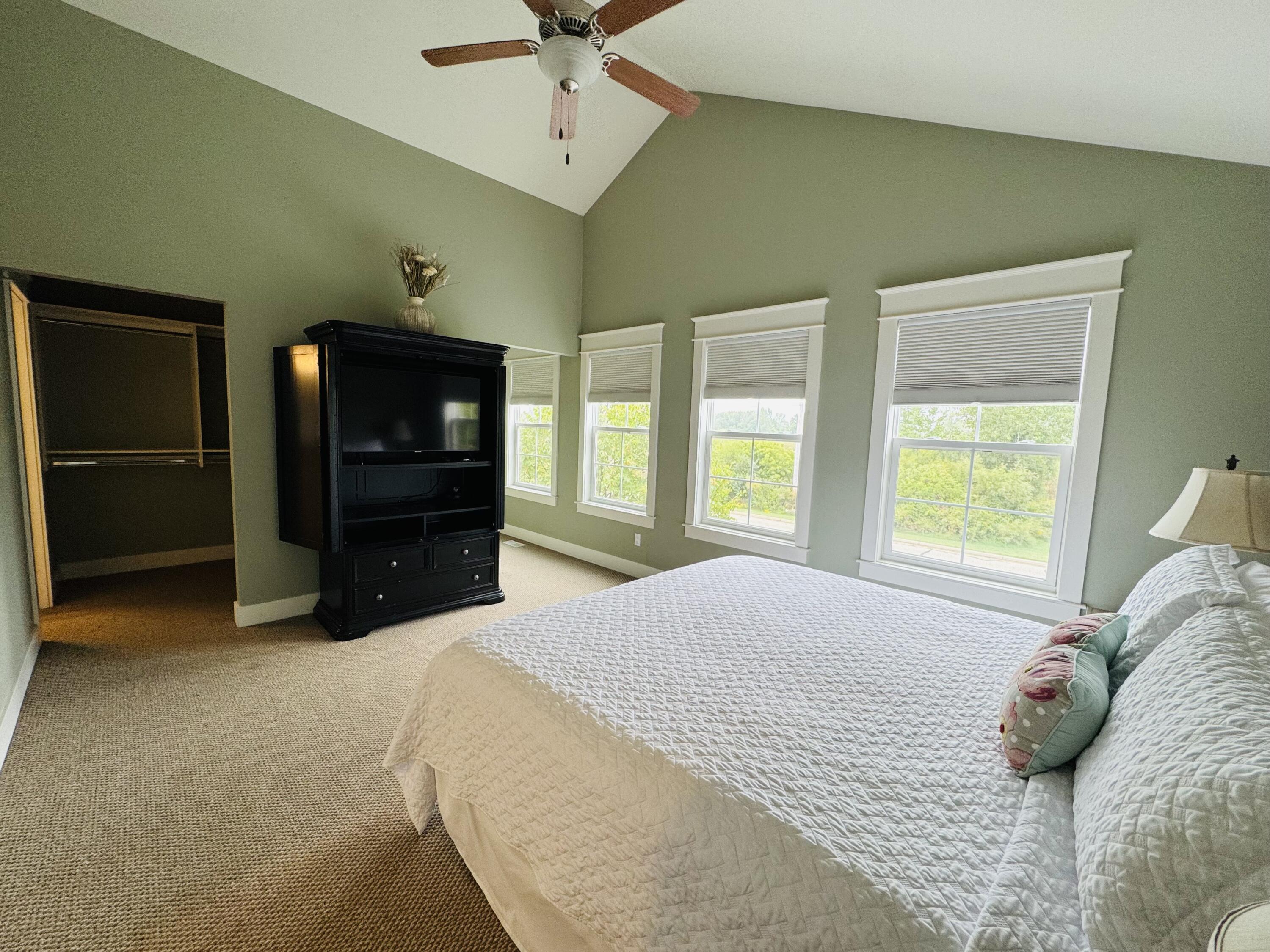 585 Beachwood Path Benton Harbor MI 49022