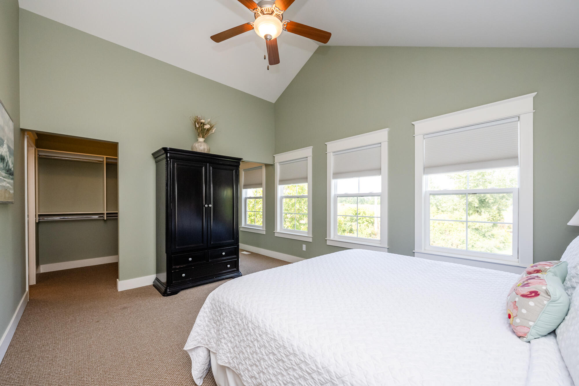 585 Beachwood Path Benton Harbor MI 49022