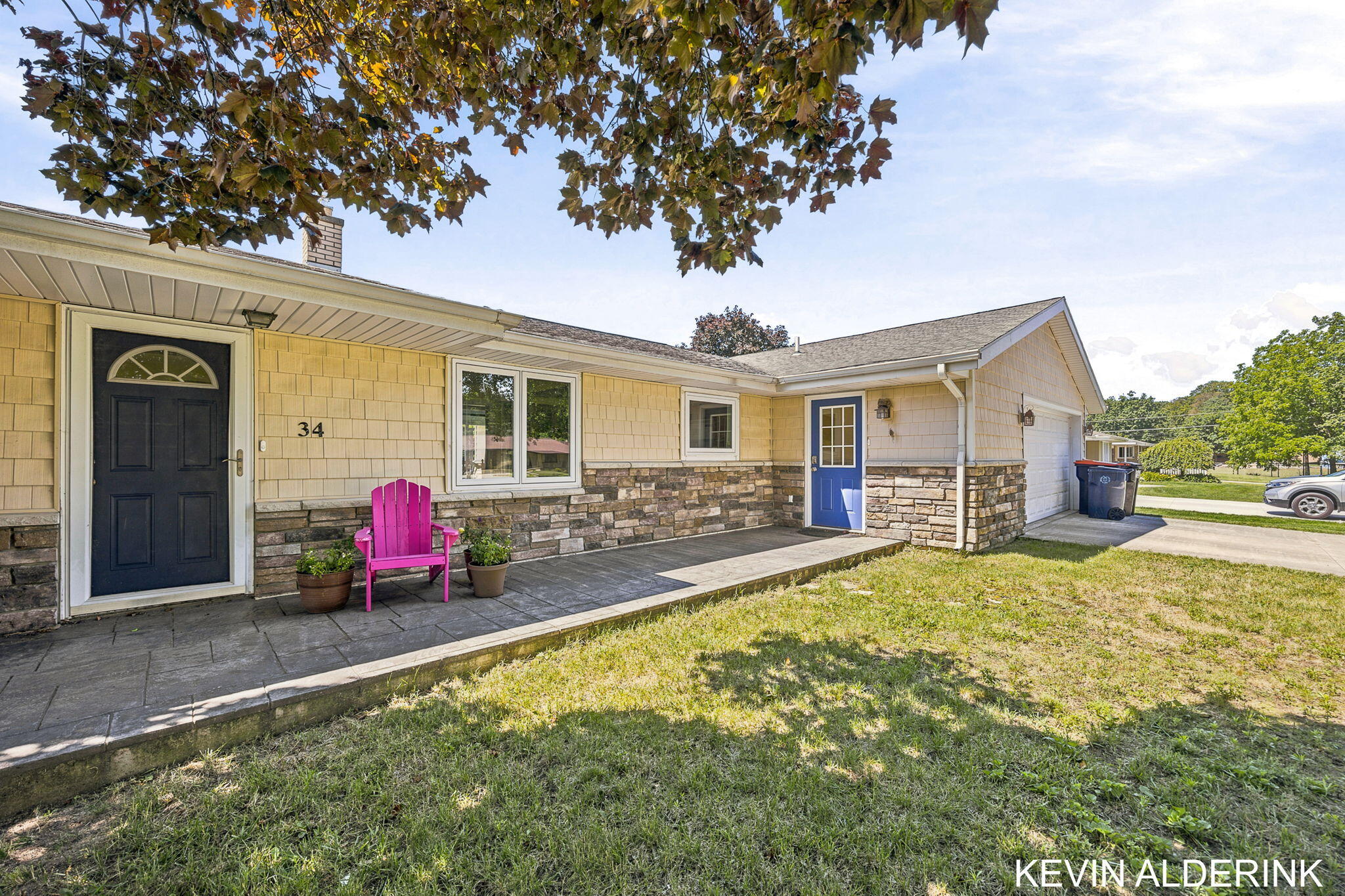 34 W 37th Street Holland MI 49423