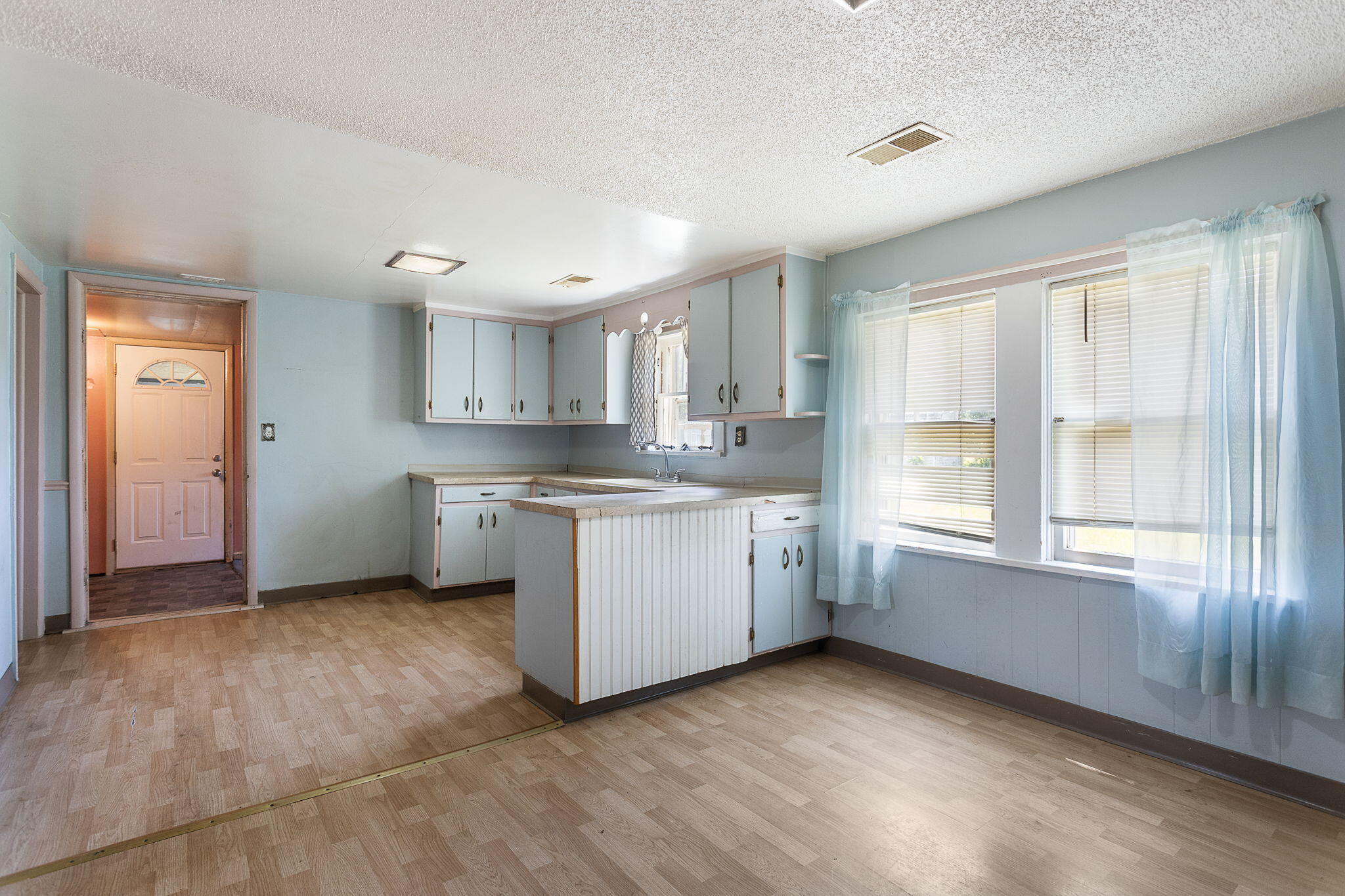 1512 New Street Muskegon MI 49442