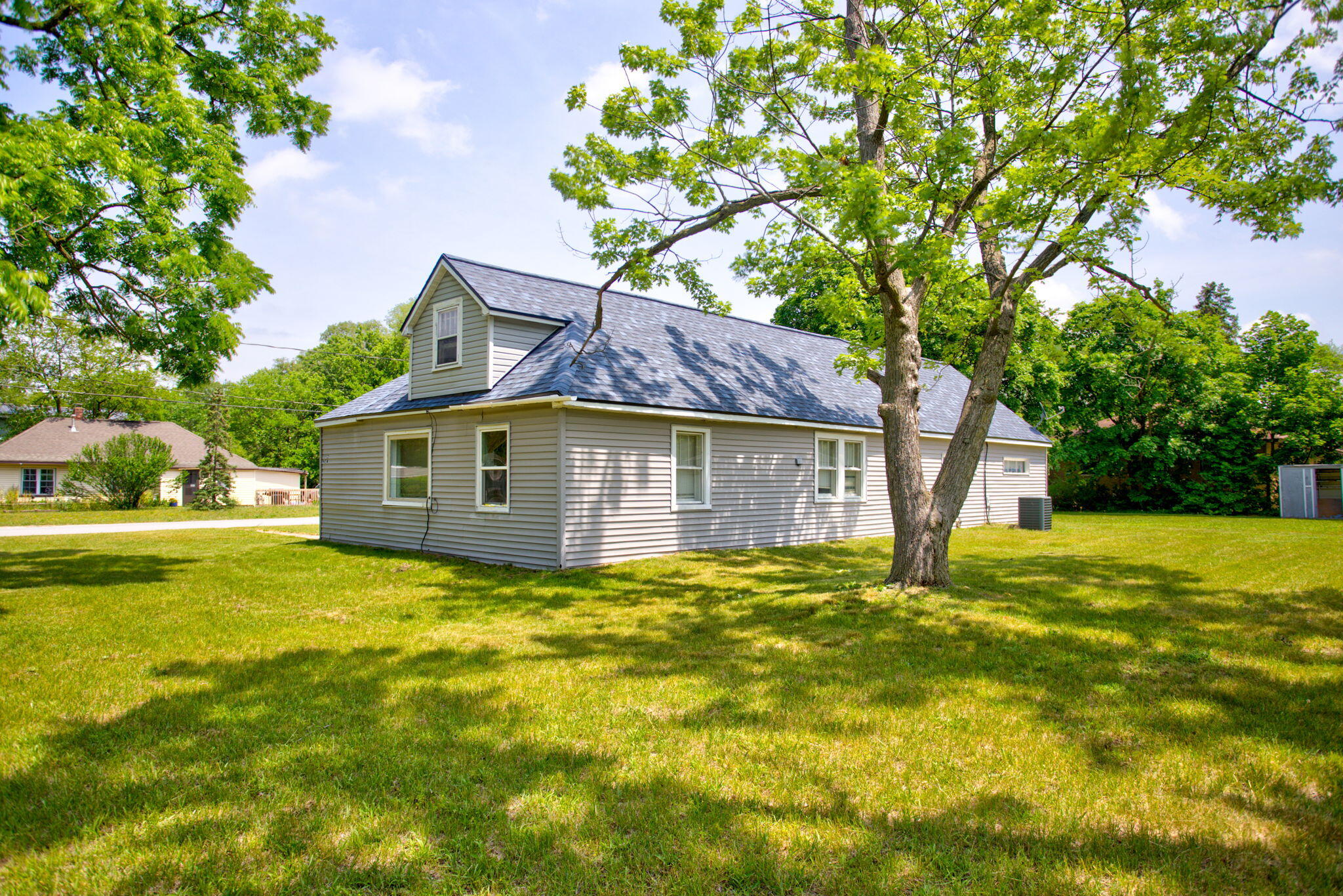 1512 New Street Muskegon MI 49442