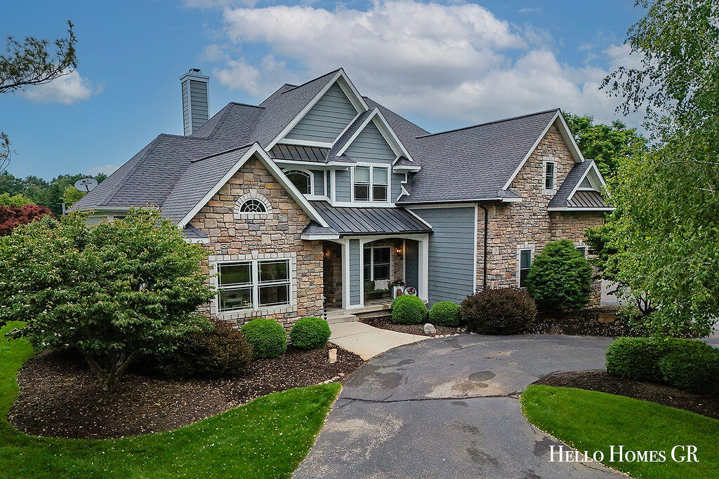 5327 Canyon River Drive NE Ada MI 49301