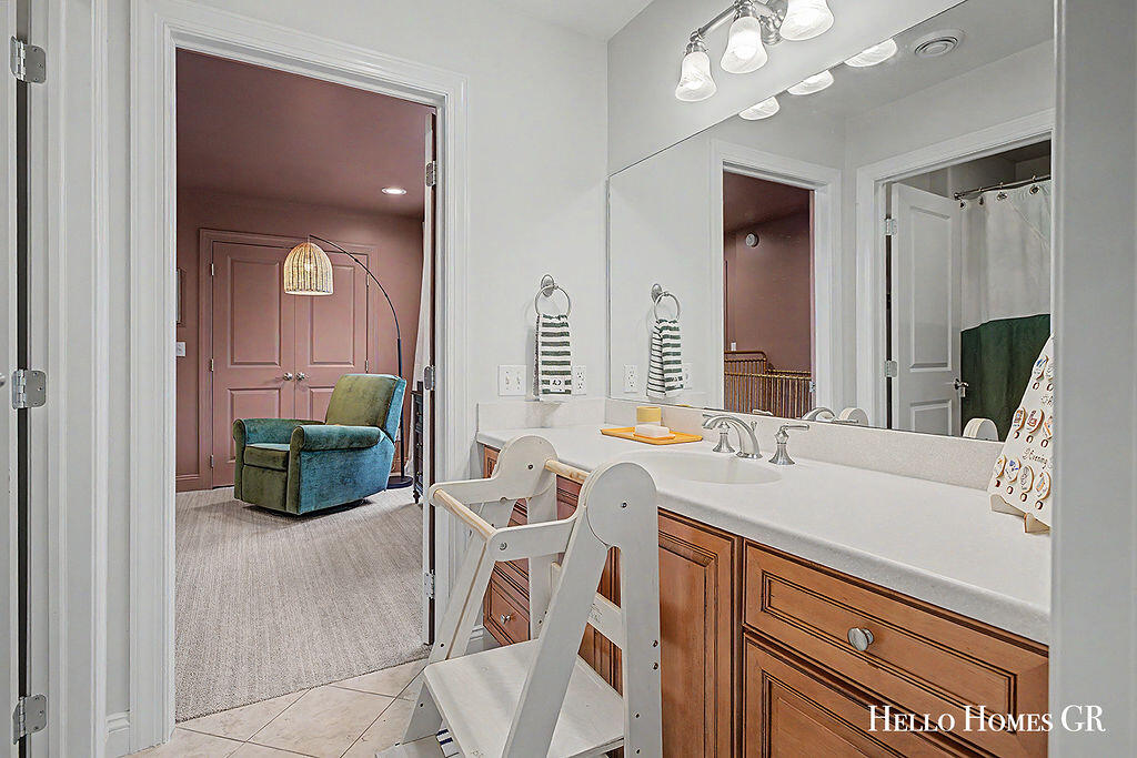 5327 Canyon River Drive NE Ada MI 49301