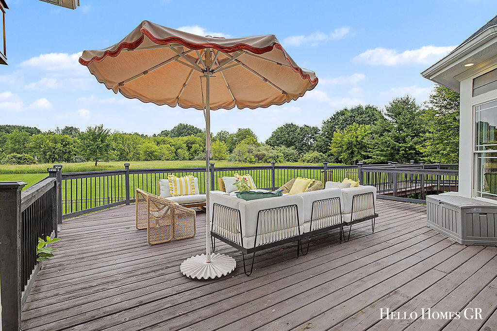 5327 Canyon River Drive NE Ada MI 49301