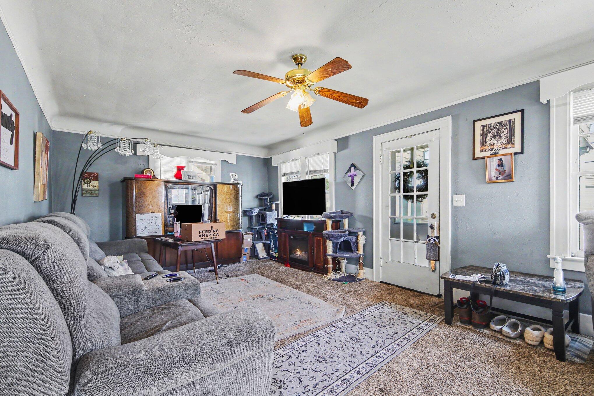 18 34th Street SW Grand Rapids MI 49548