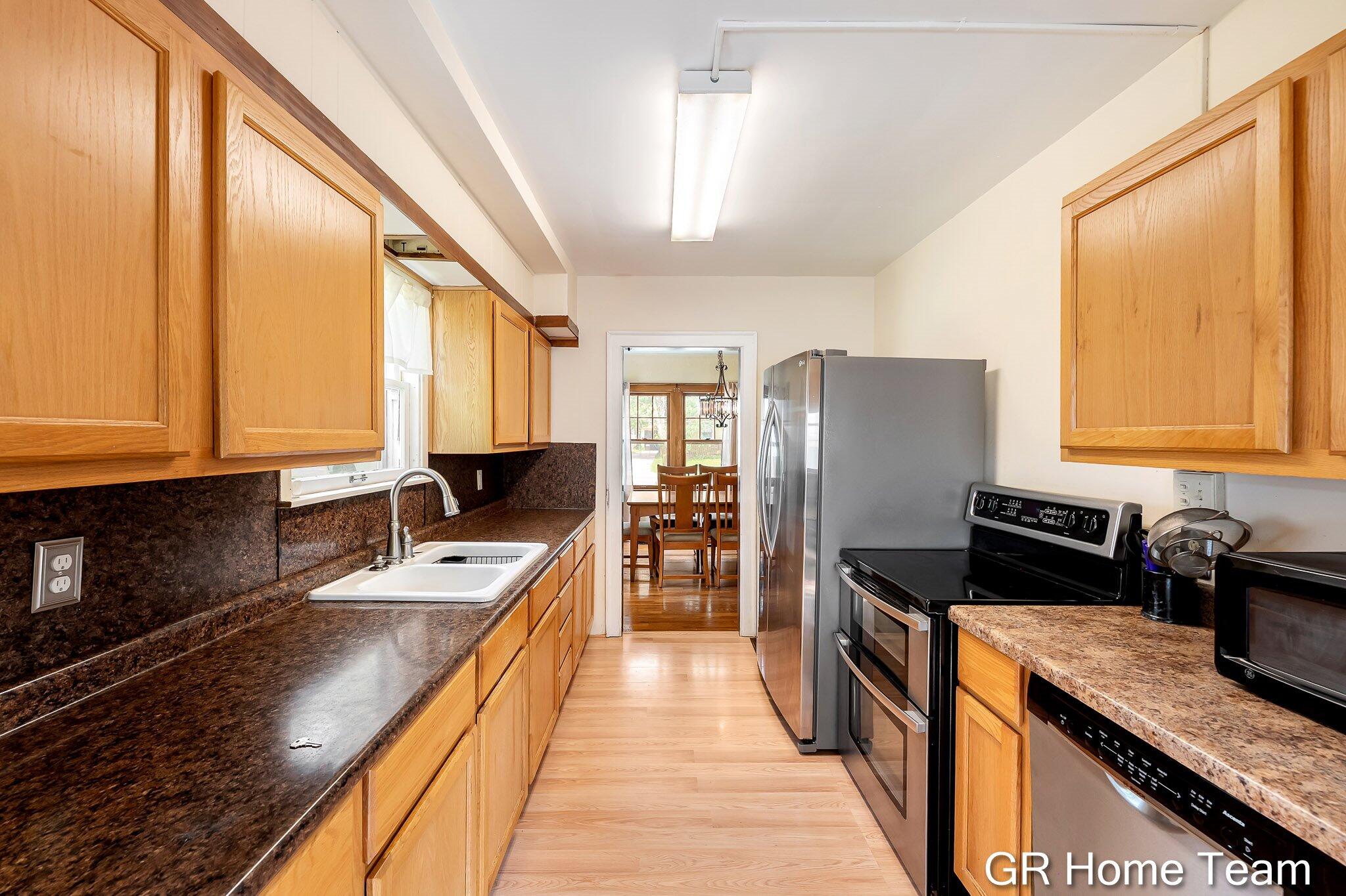 3991 Costa Avenue NE Grand Rapids MI 49525