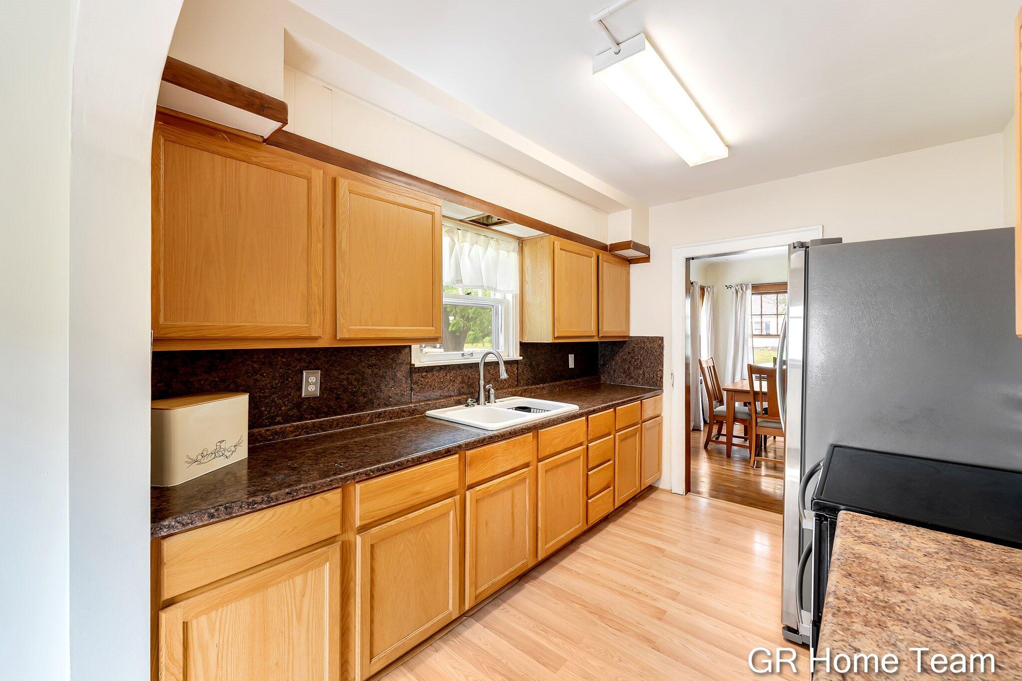 3991 Costa Avenue NE Grand Rapids MI 49525