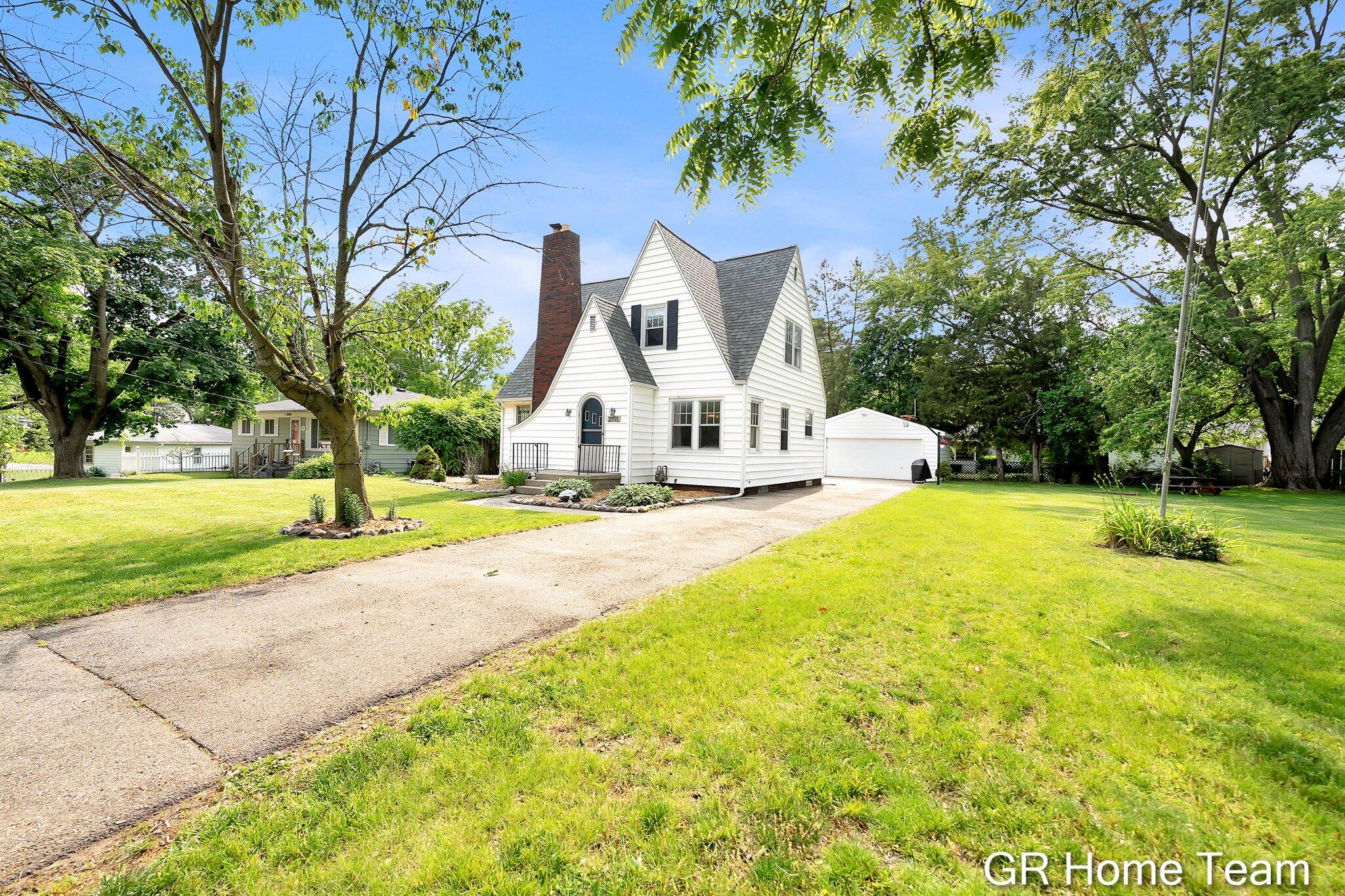3991 Costa Avenue NE Grand Rapids MI 49525