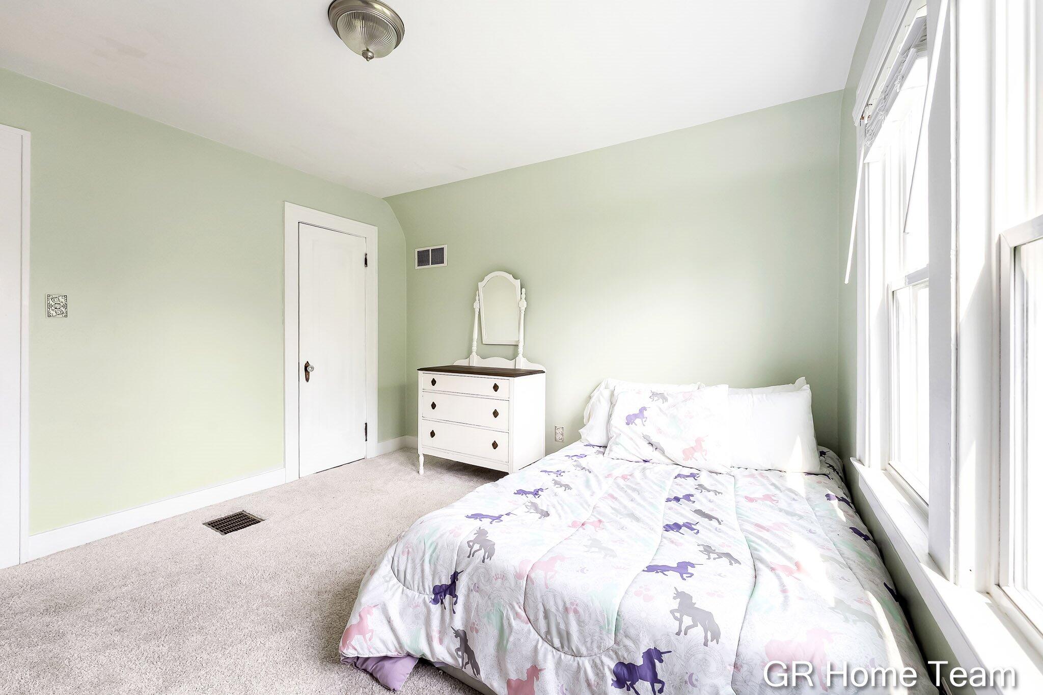 3991 Costa Avenue NE Grand Rapids MI 49525