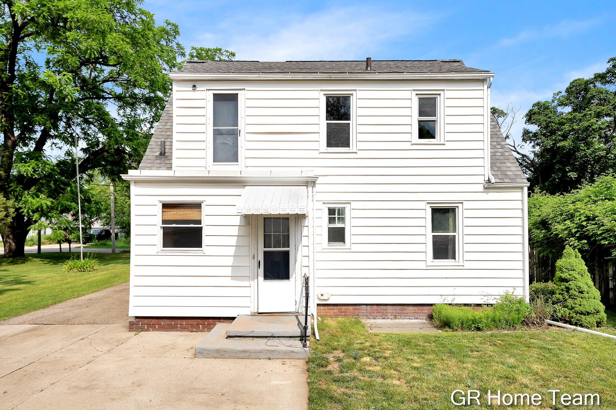 3991 Costa Avenue NE Grand Rapids MI 49525