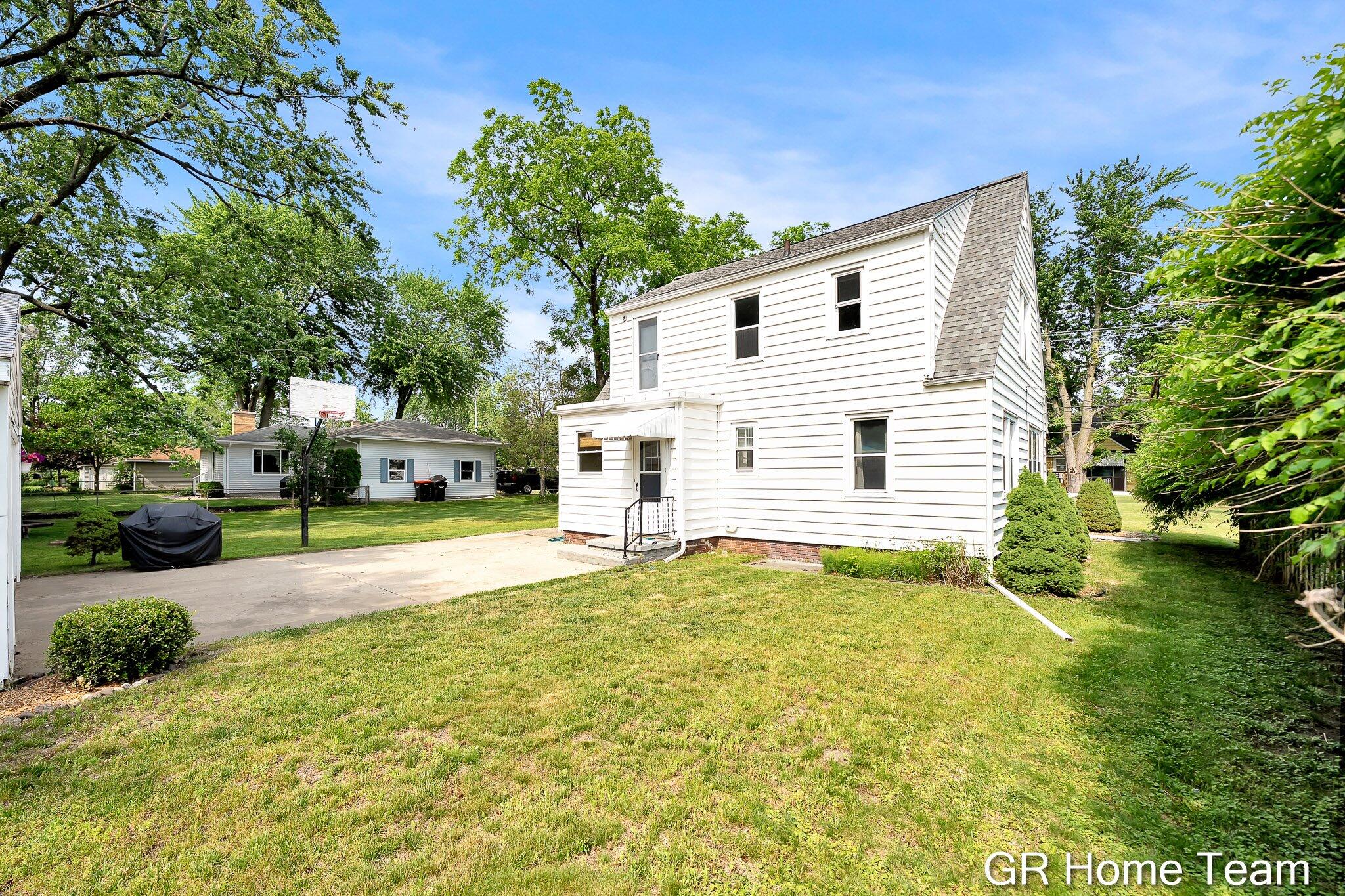 3991 Costa Avenue NE Grand Rapids MI 49525