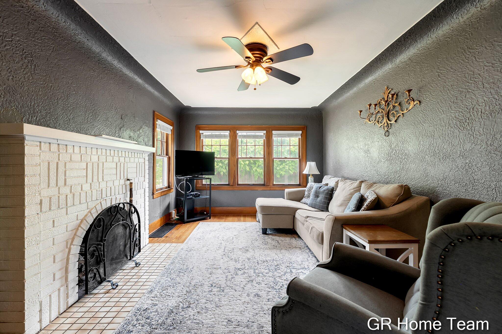 3991 Costa Avenue NE Grand Rapids MI 49525