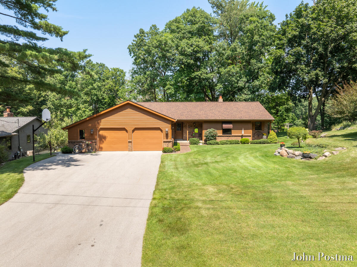 7786 Thornapple Bayou Drive SE Grand Rapids MI 49512