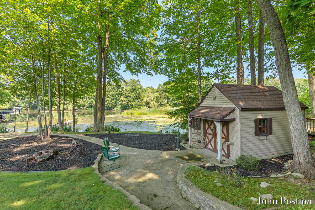 7786 Thornapple Bayou Drive SE Grand Rapids MI 49512