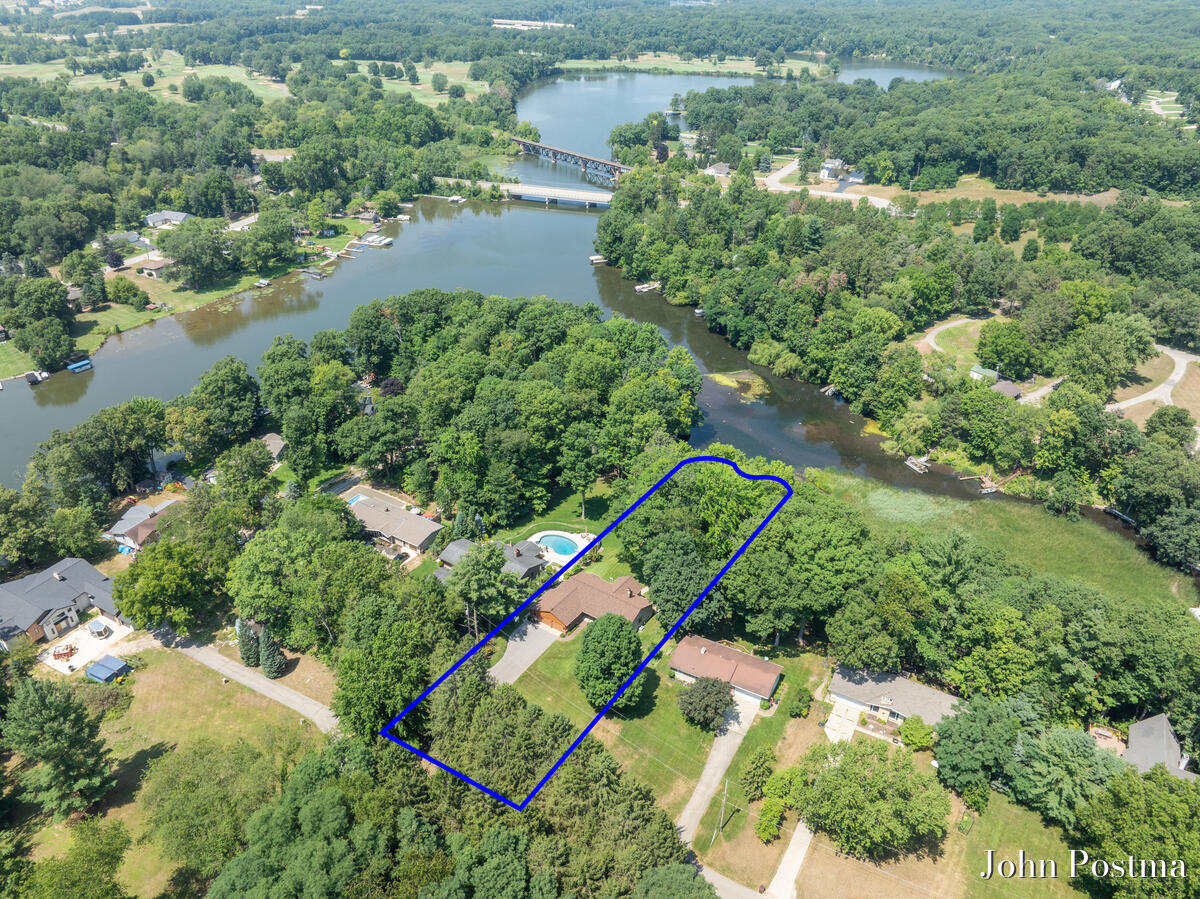 7786 Thornapple Bayou Drive SE Grand Rapids MI 49512
