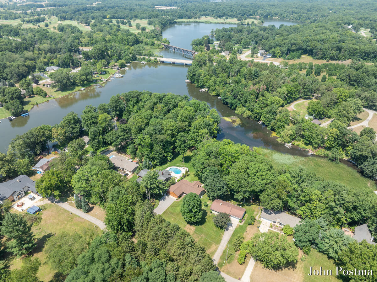 7786 Thornapple Bayou Drive SE Grand Rapids MI 49512