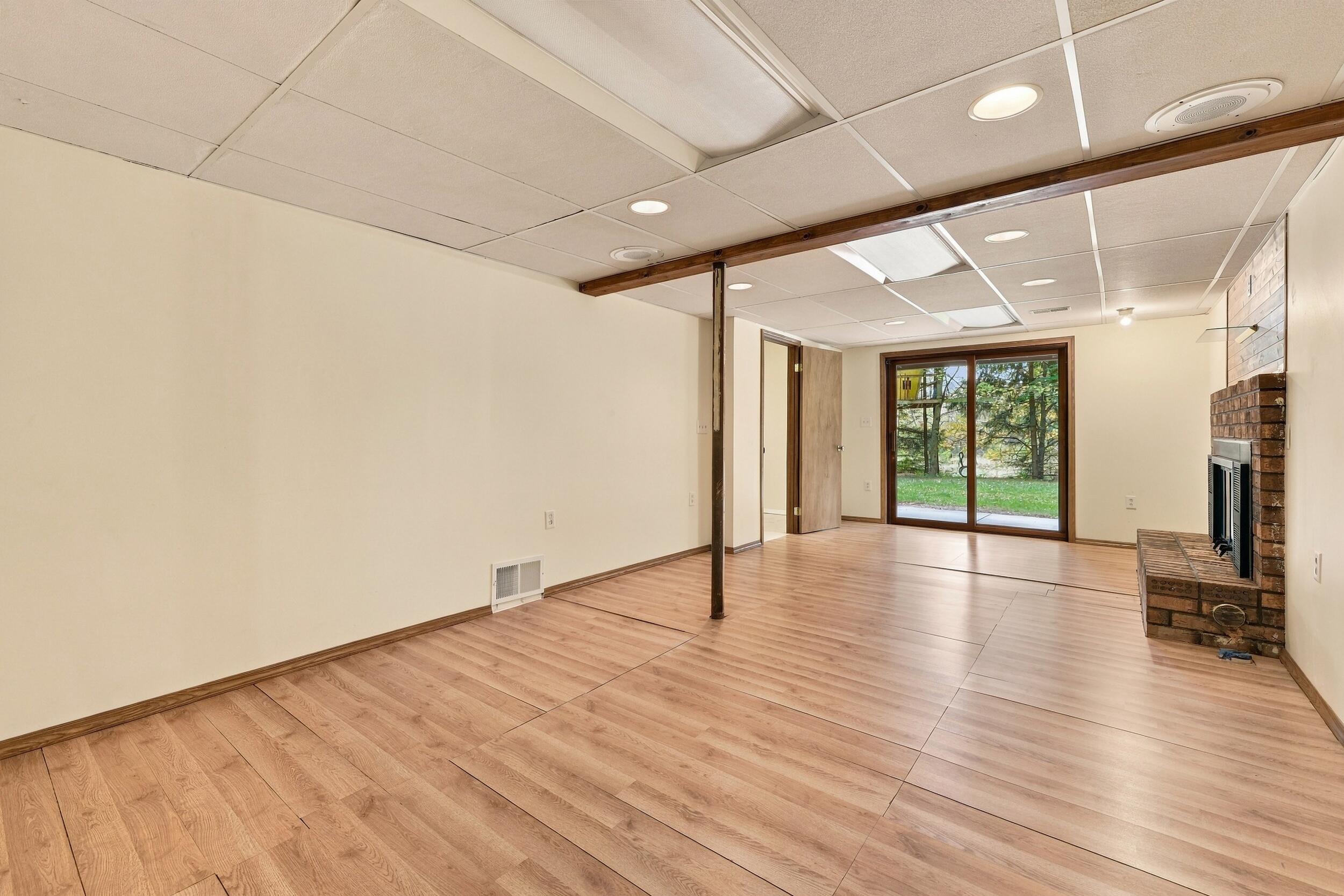 3385 4 Mile Road NE Grand Rapids MI 49525