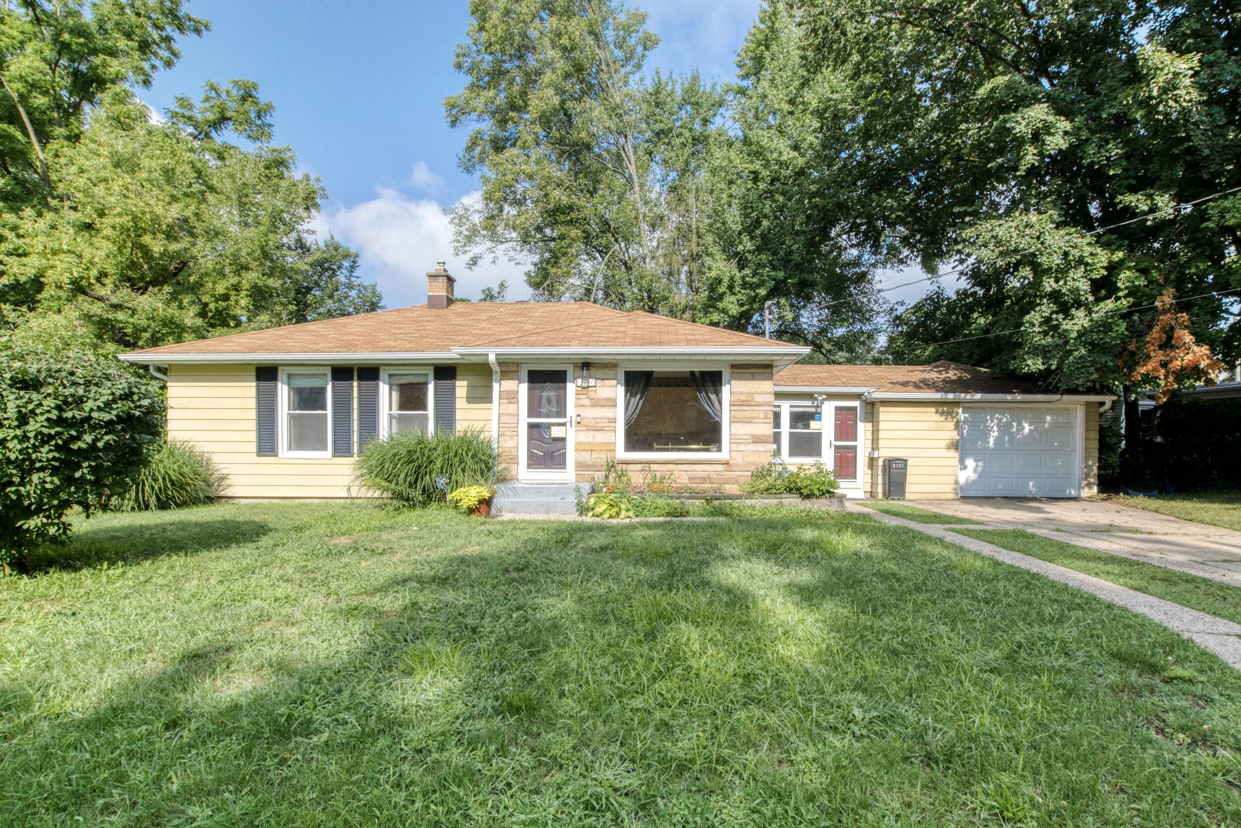 3151 Kendalwood Court NE Grand Rapids MI 49505