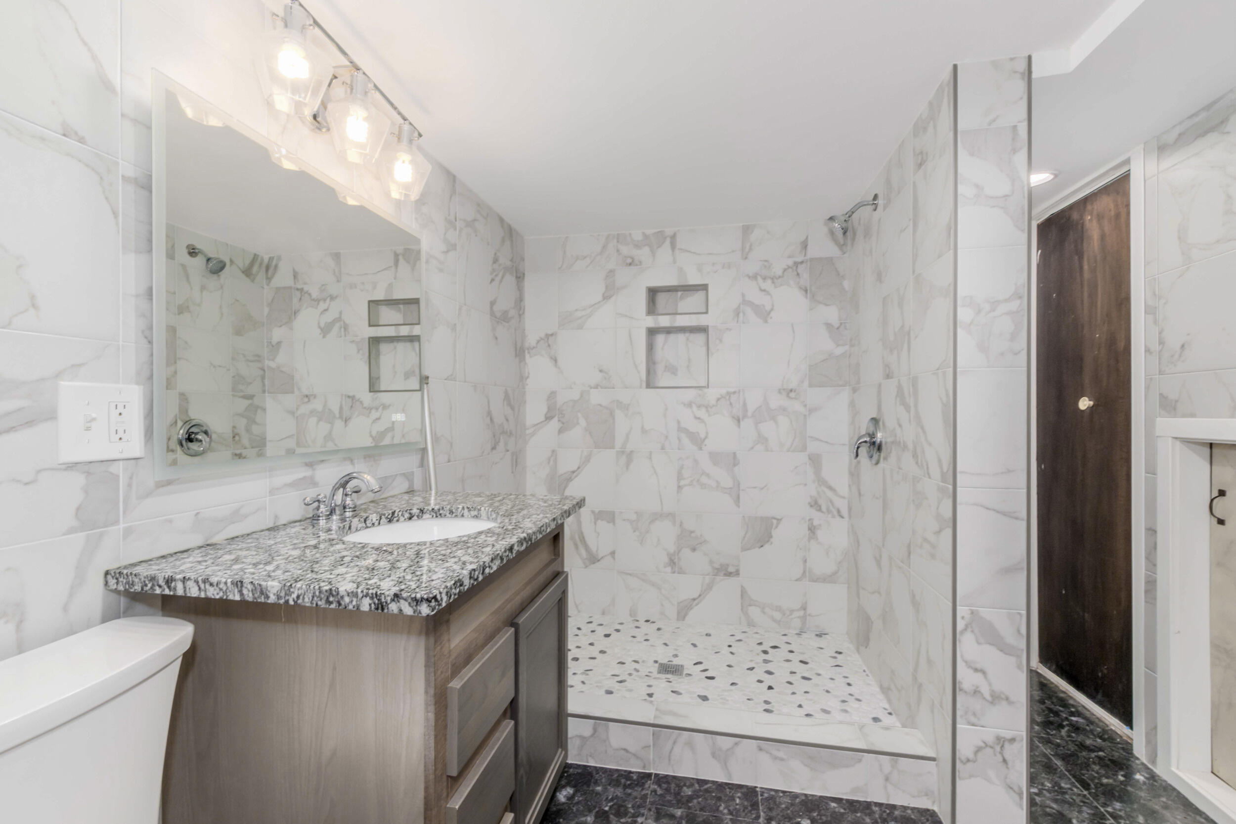 3151 Kendalwood Court NE Grand Rapids MI 49505