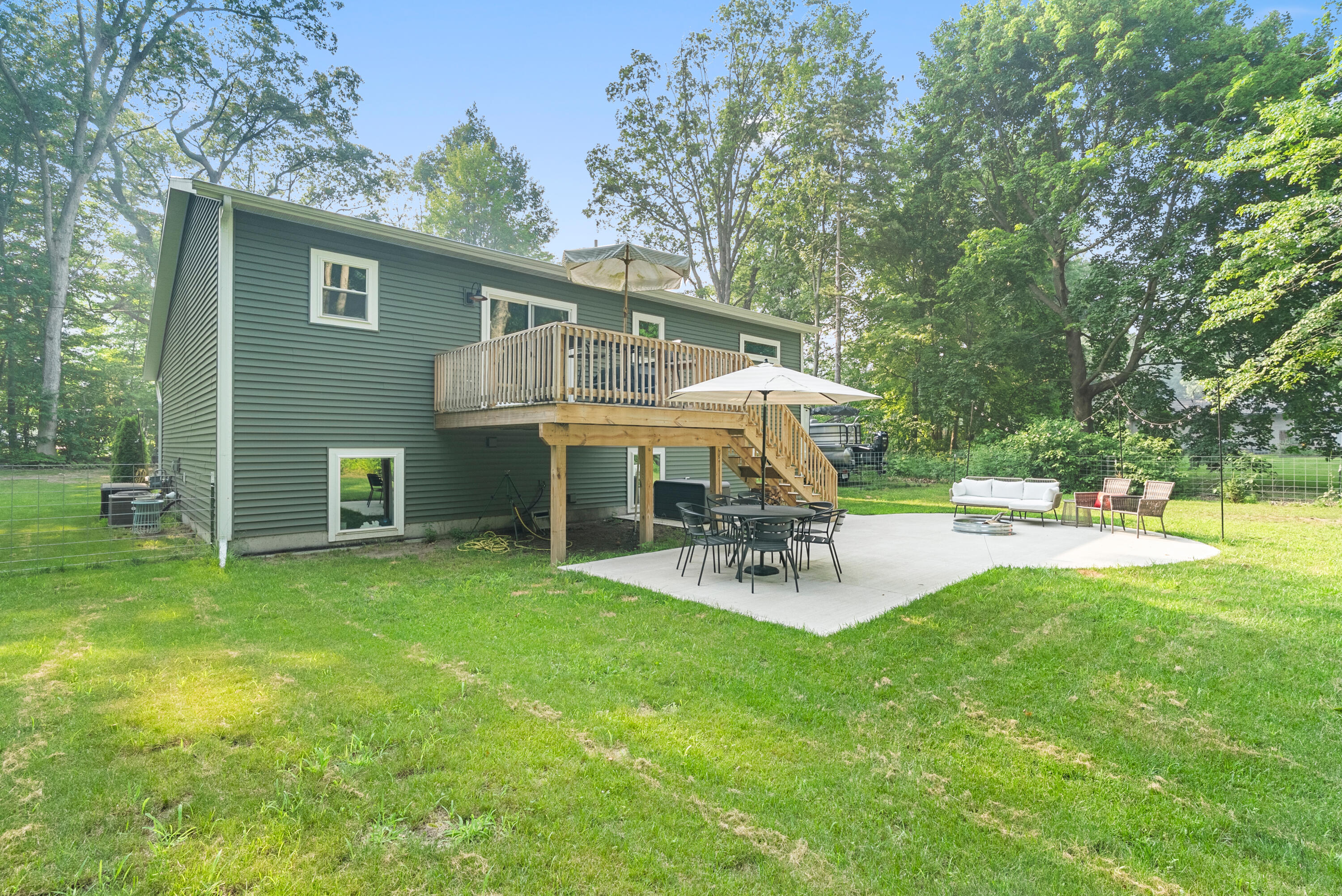 2182 N Getty Street Muskegon MI 49445