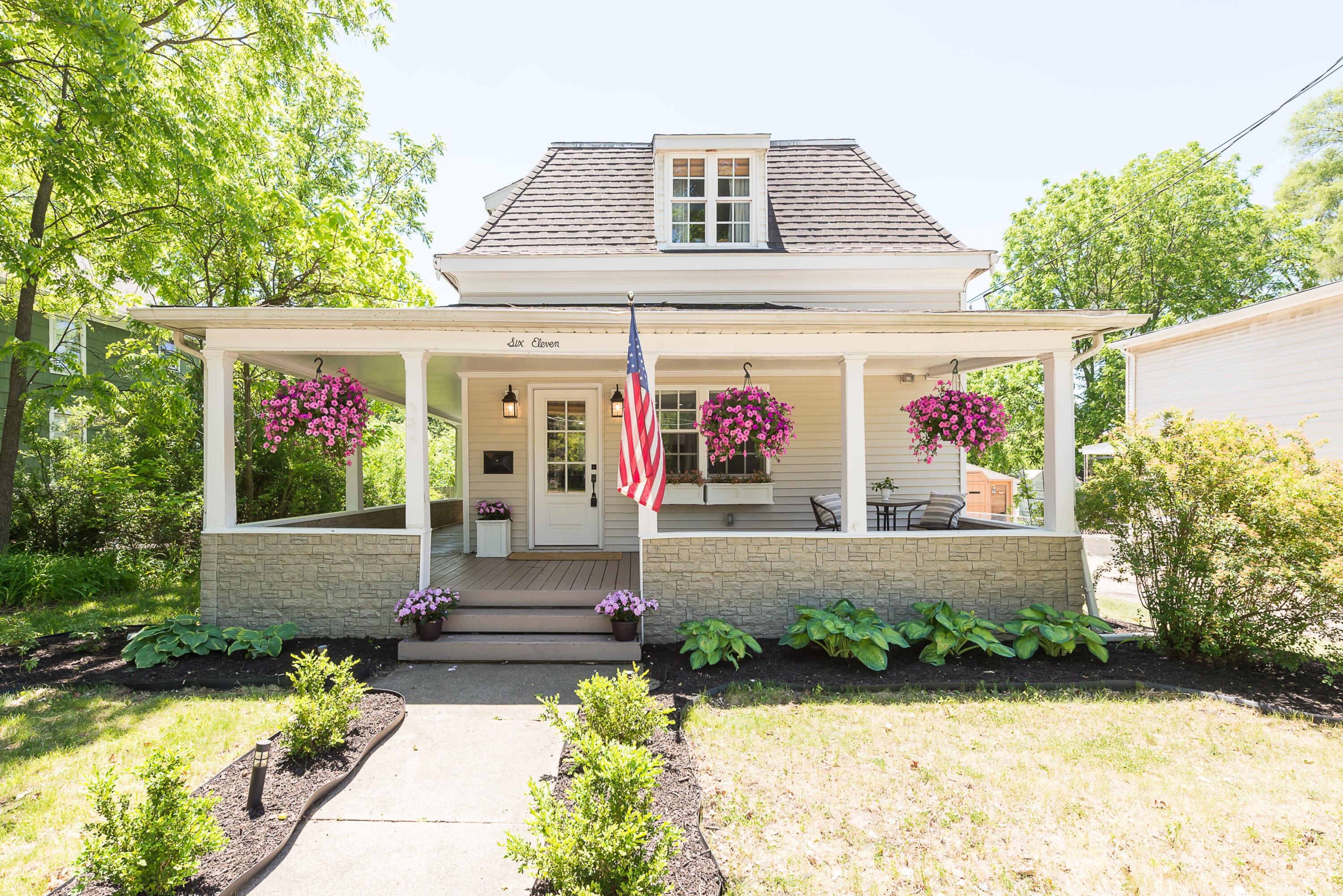 611 W Silver Lake Road Fenton MI 48430