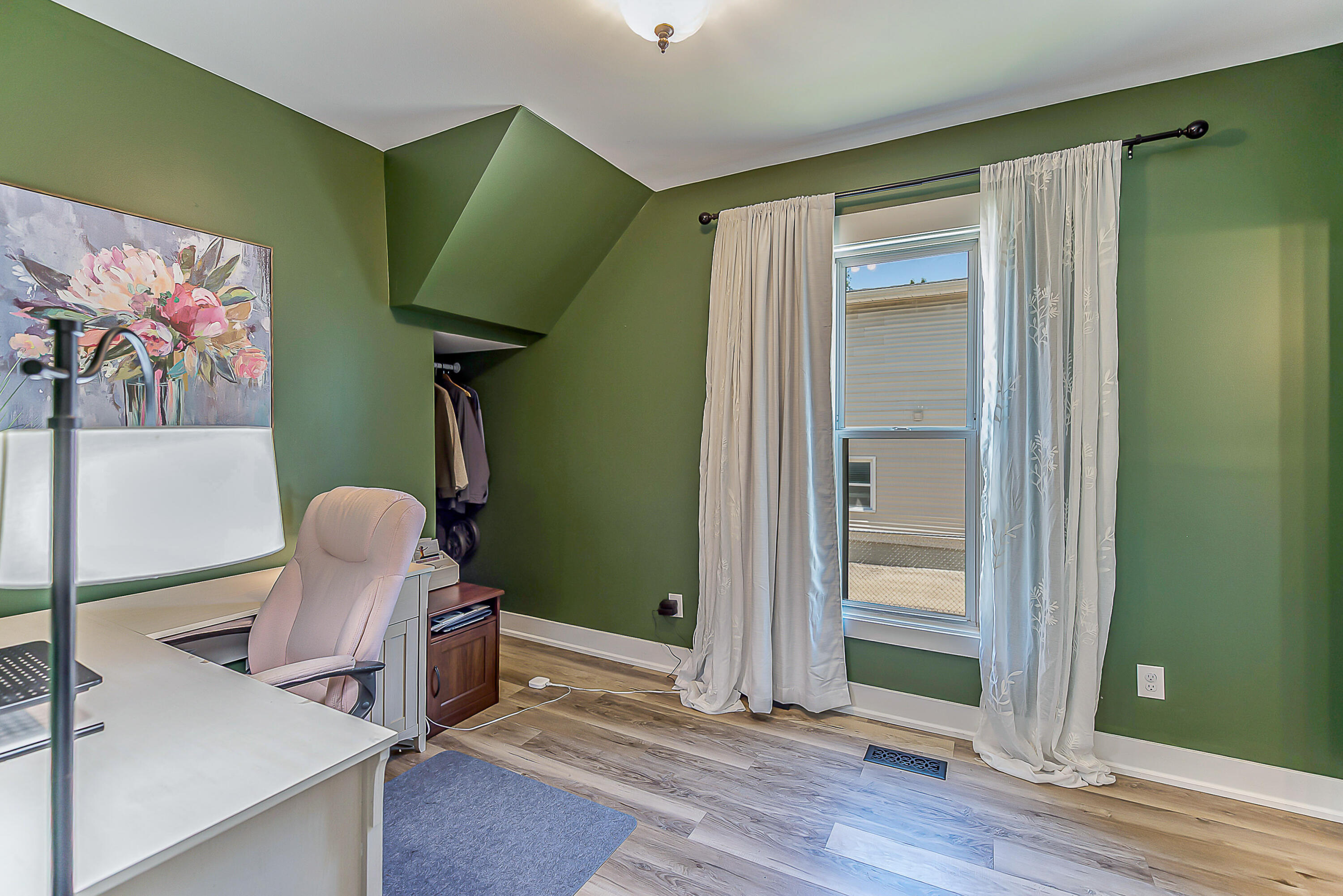 611 W Silver Lake Road Fenton MI 48430