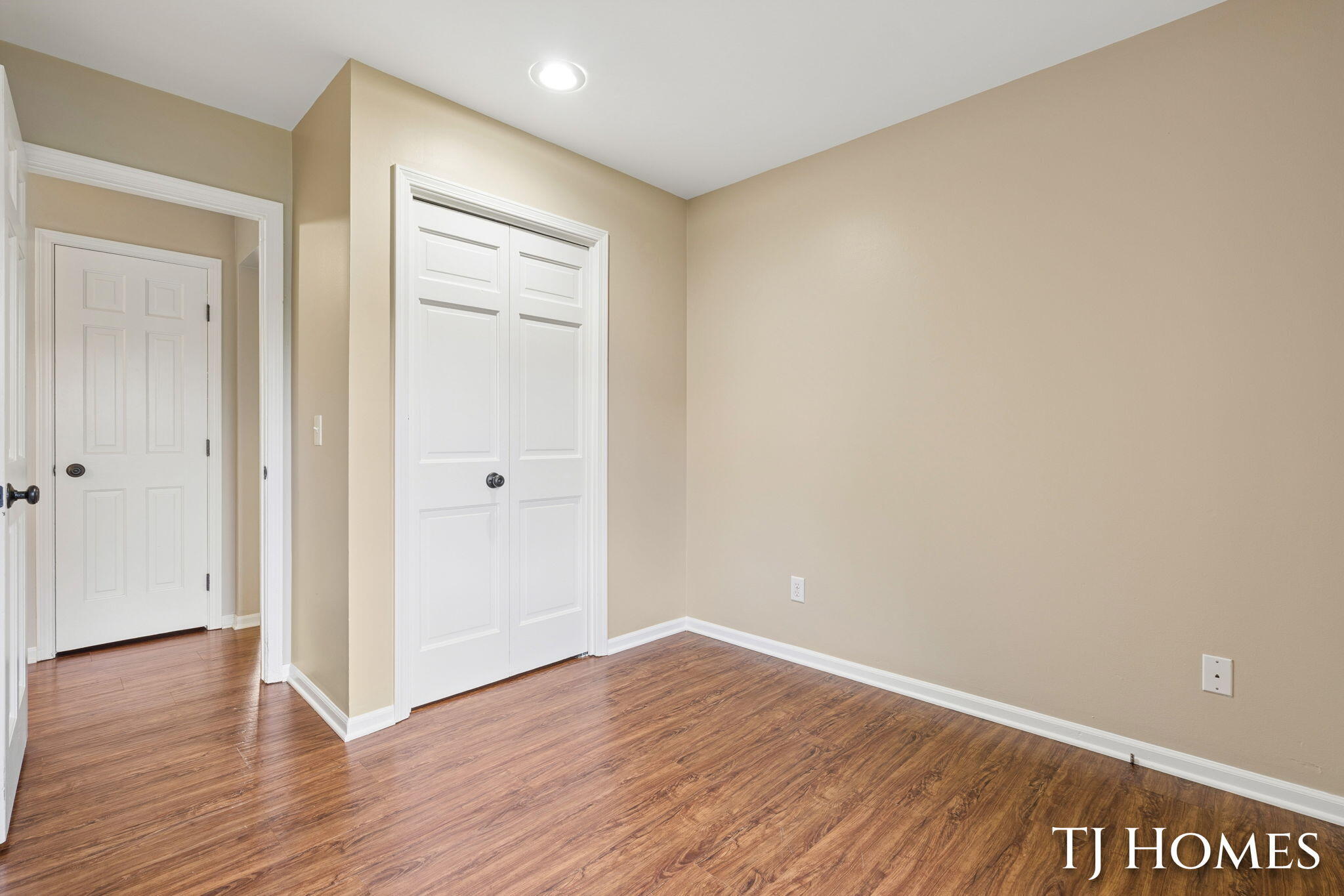 2472 Appleton Drive NE Grand Rapids MI 49525