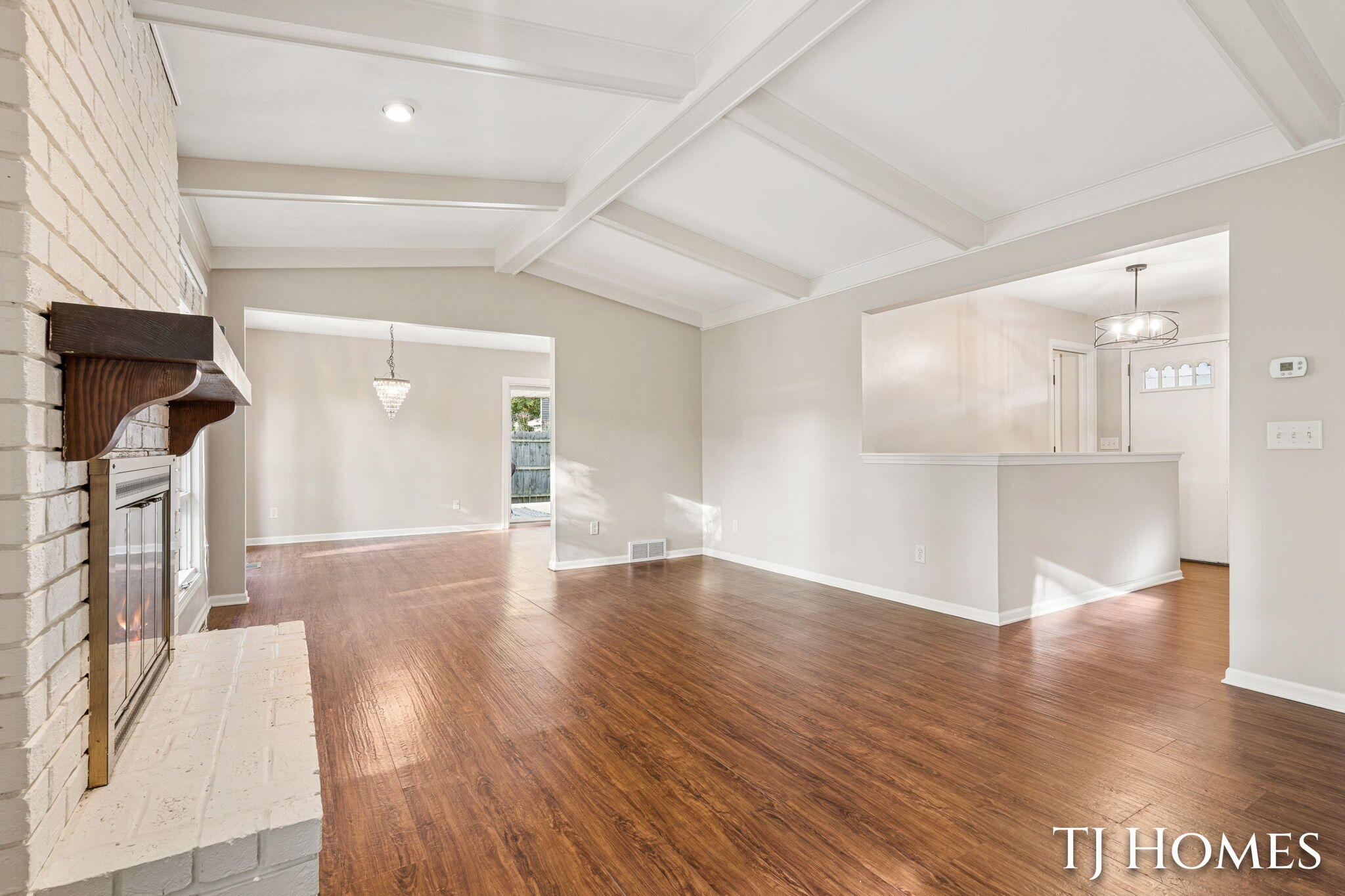2472 Appleton Drive NE Grand Rapids MI 49525