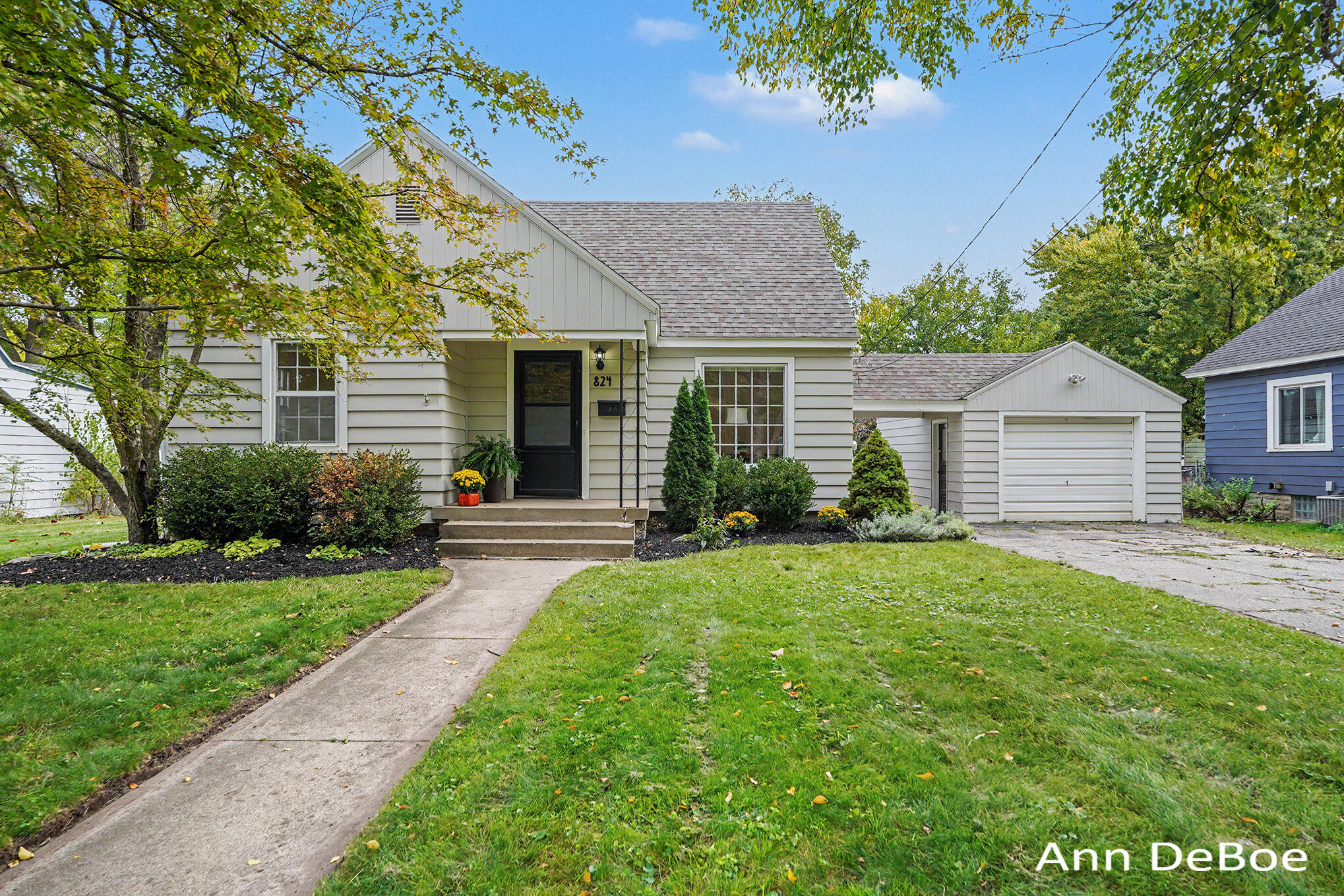 824 Union Avenue NE Grand Rapids MI 49503