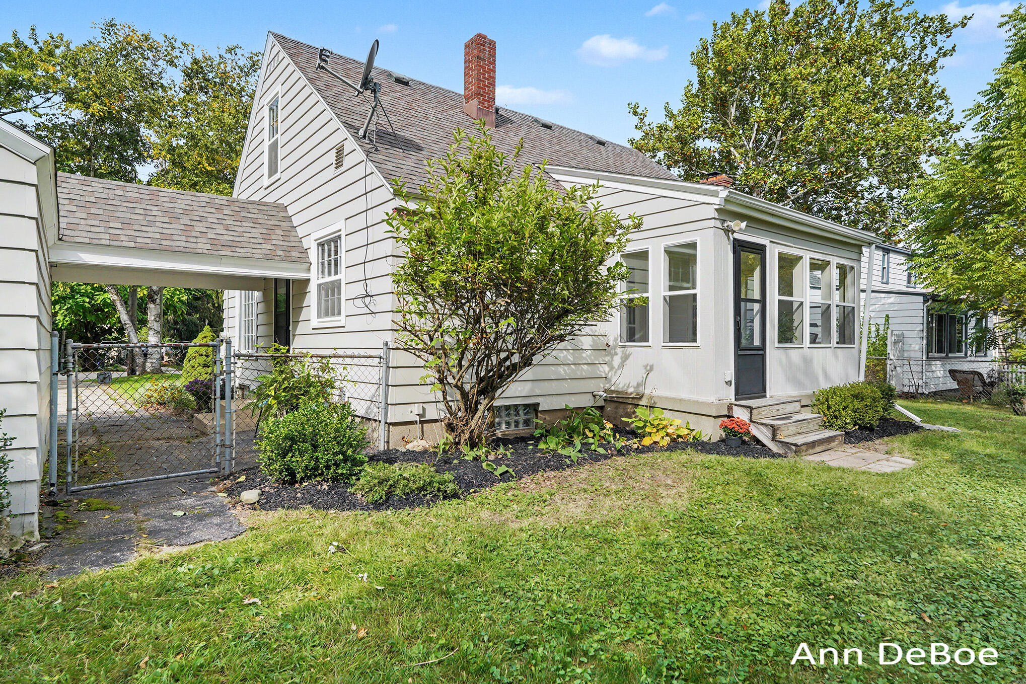 824 Union Avenue NE Grand Rapids MI 49503
