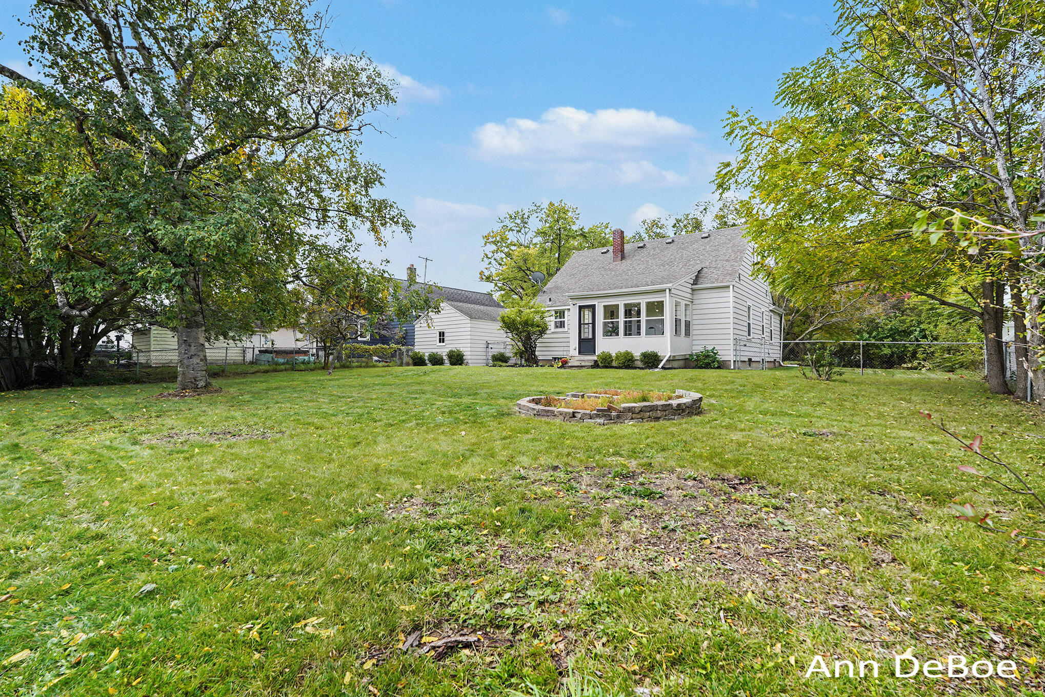824 Union Avenue NE Grand Rapids MI 49503