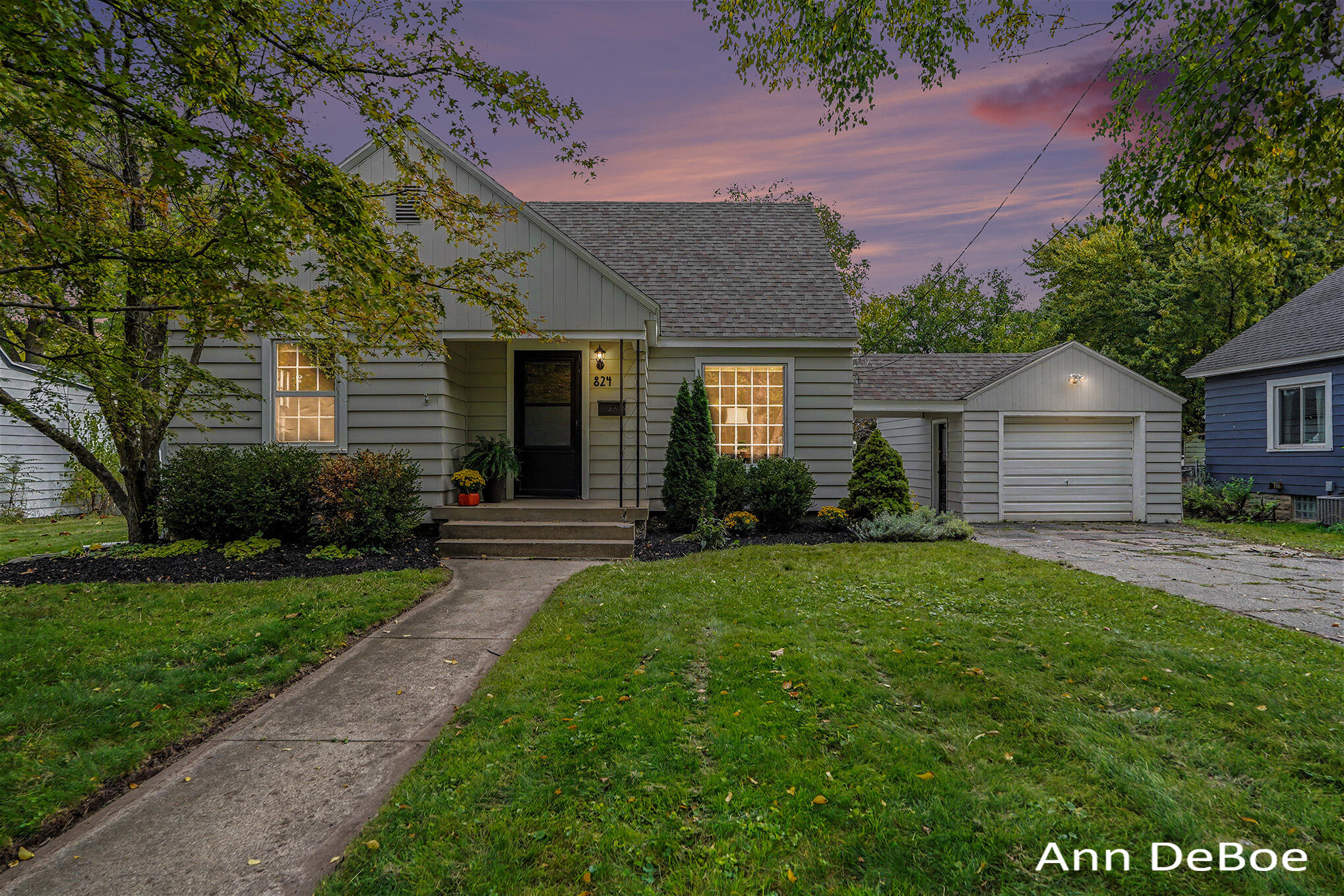 824 Union Avenue NE Grand Rapids MI 49503