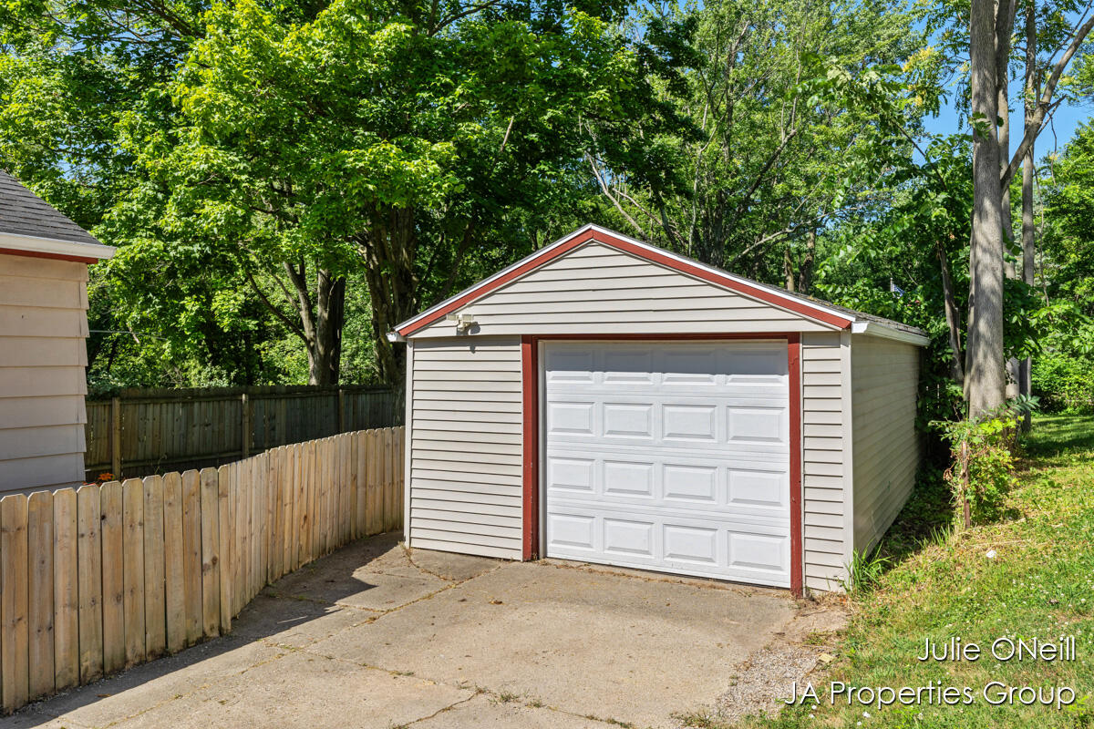 1035 Eastern Avenue NE Grand Rapids MI 49503