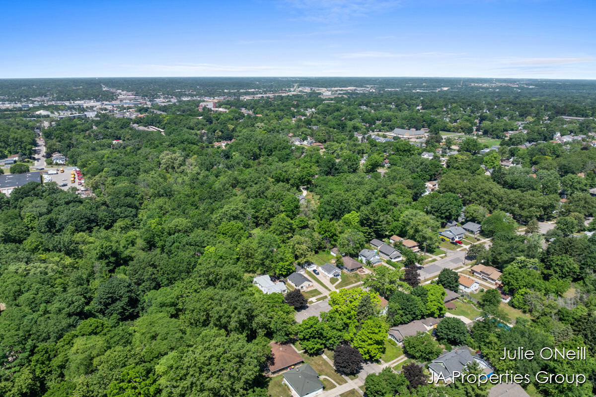 1035 Eastern Avenue NE Grand Rapids MI 49503