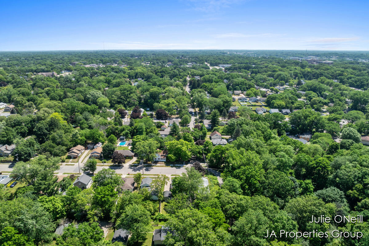 1035 Eastern Avenue NE Grand Rapids MI 49503