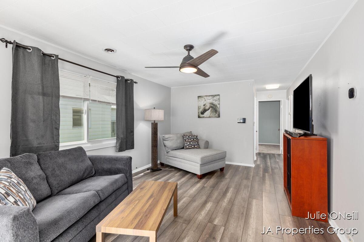 1035 Eastern Avenue NE Grand Rapids MI 49503