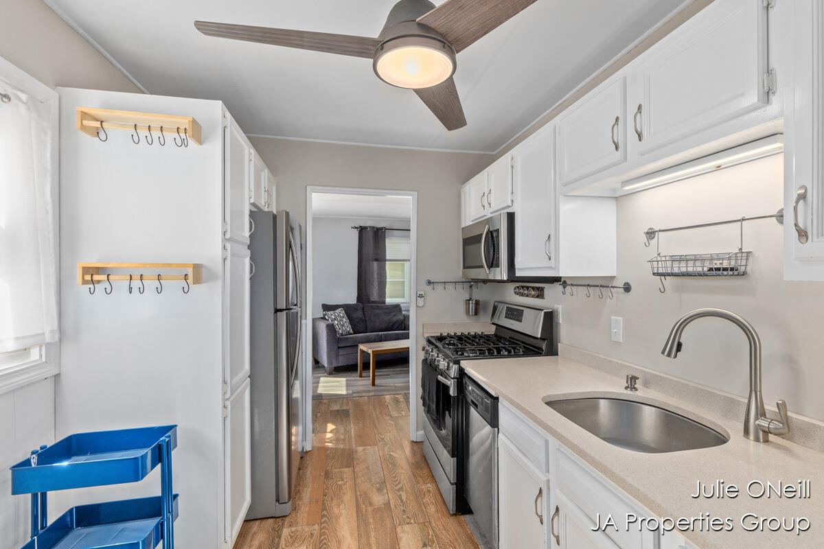 1035 Eastern Avenue NE Grand Rapids MI 49503